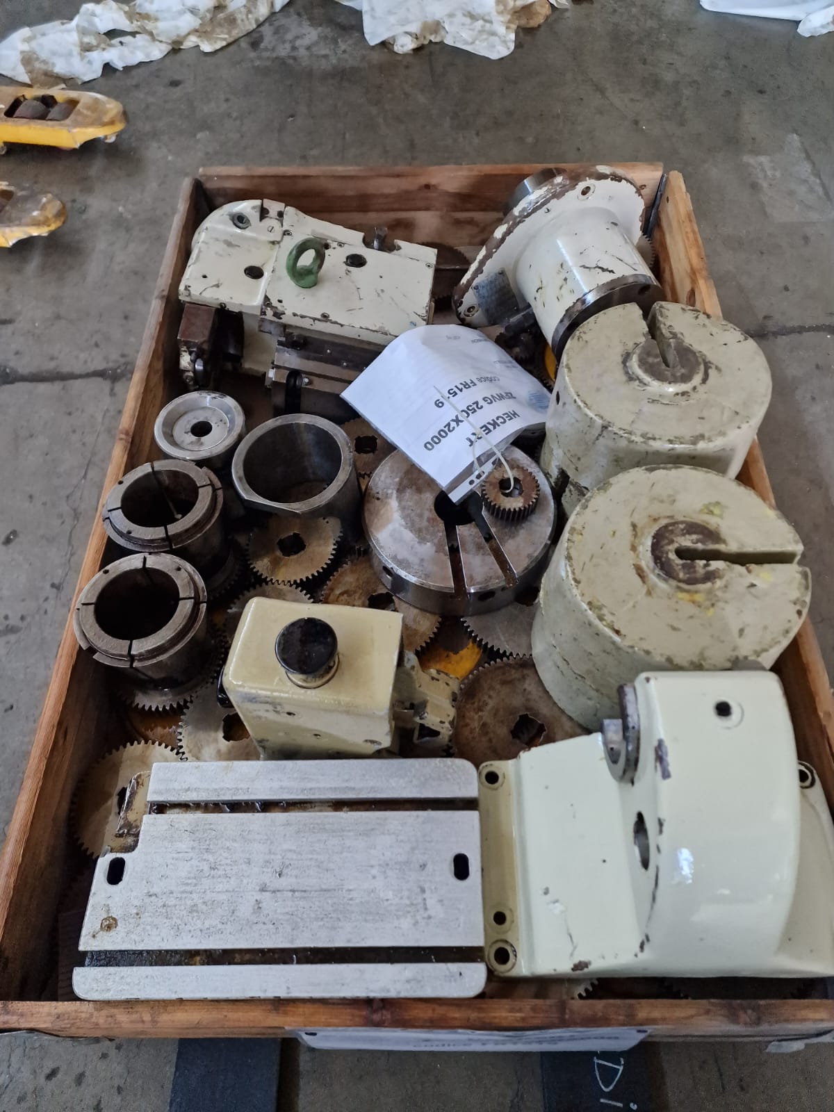 Usato Fresatrice per viti e filetti HECKERT ZFWVG 250x2000