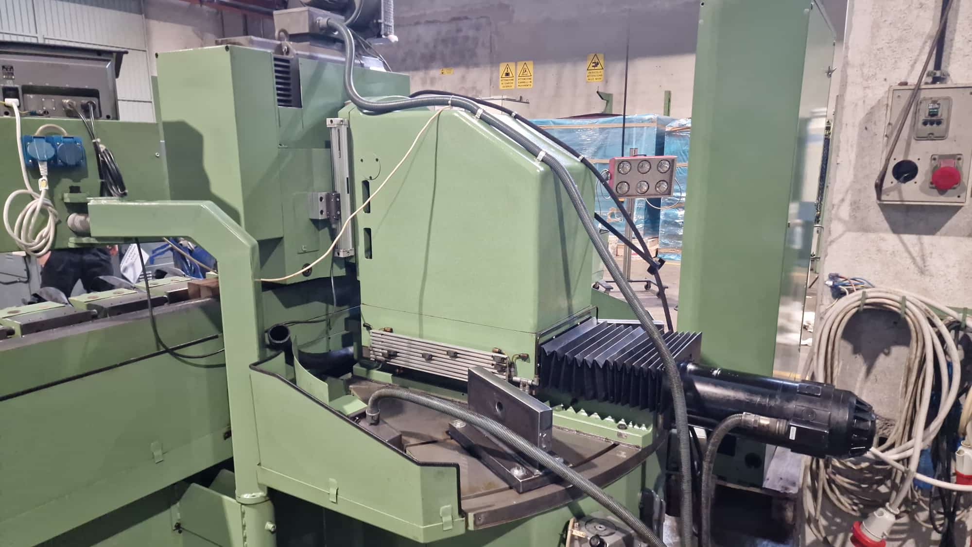 Usato Fresatrice per cremagliere KESEL L79/2100