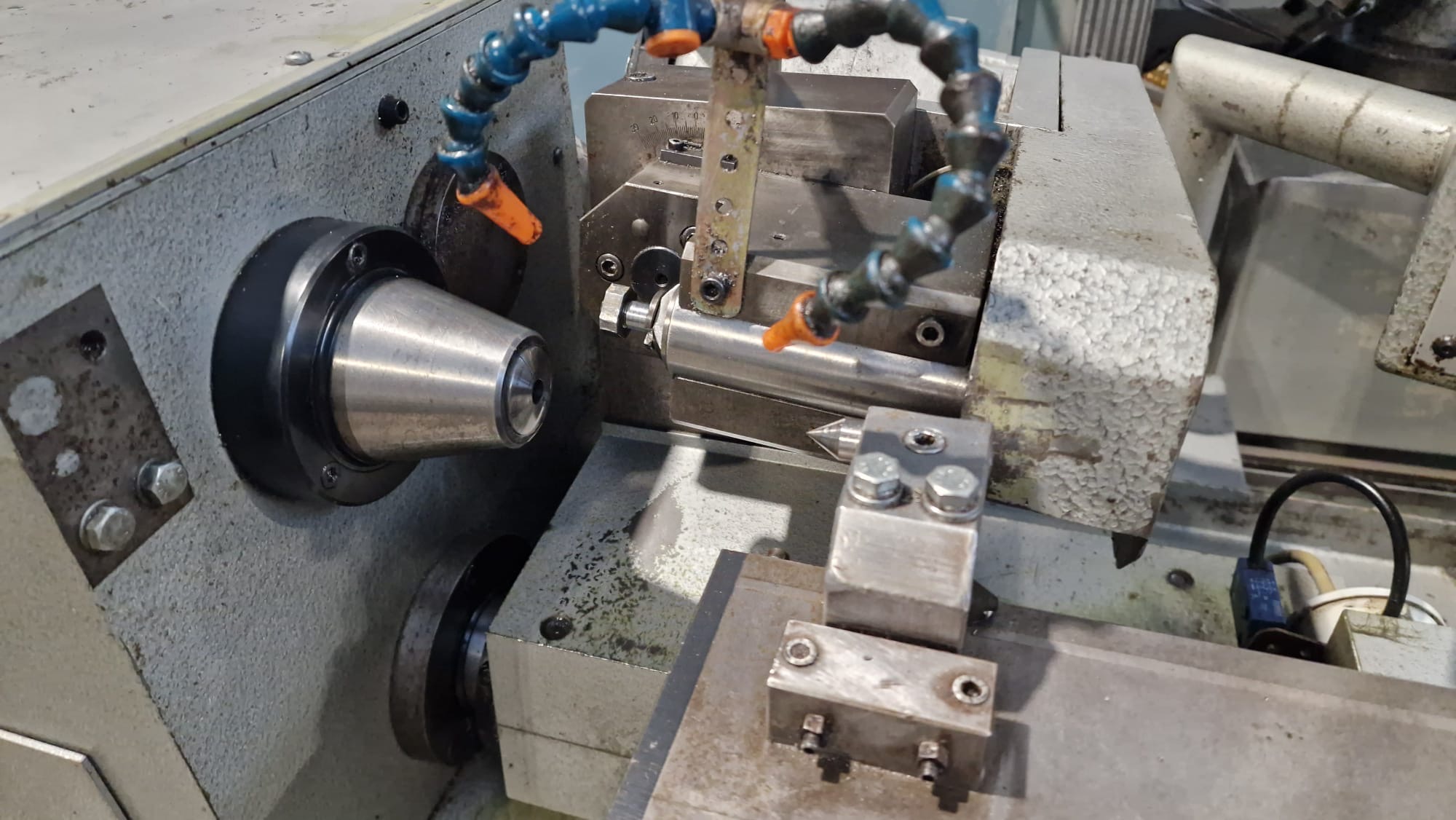 Usato Fresatrice per viti e filetti Monnier & Zahner 256