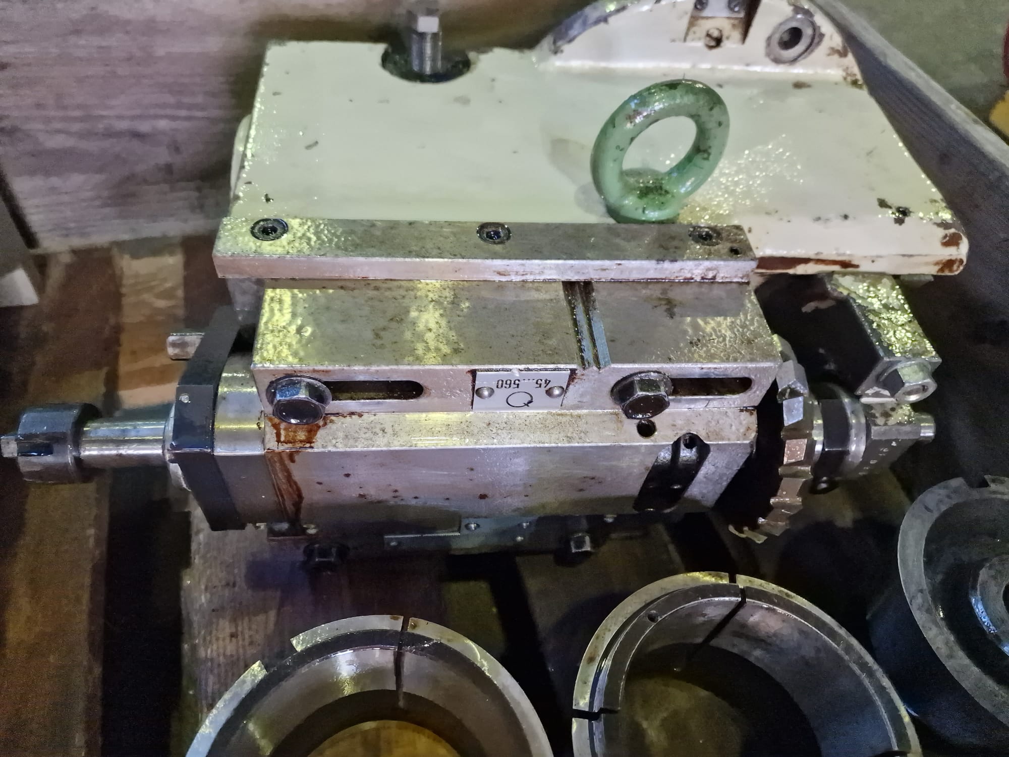 Usato Fresatrice per viti e filetti HECKERT ZFWVG 250x800