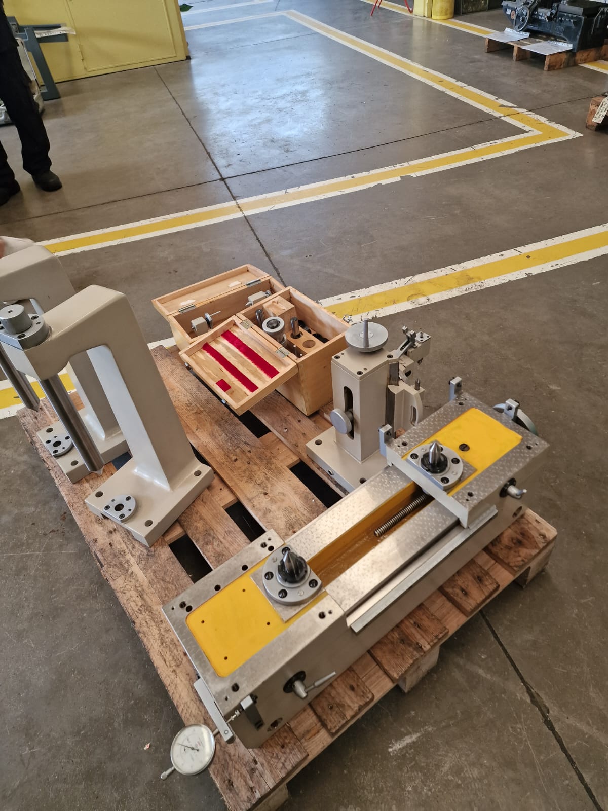 Usato Apparecchio di controllo per viti e ingranaggi