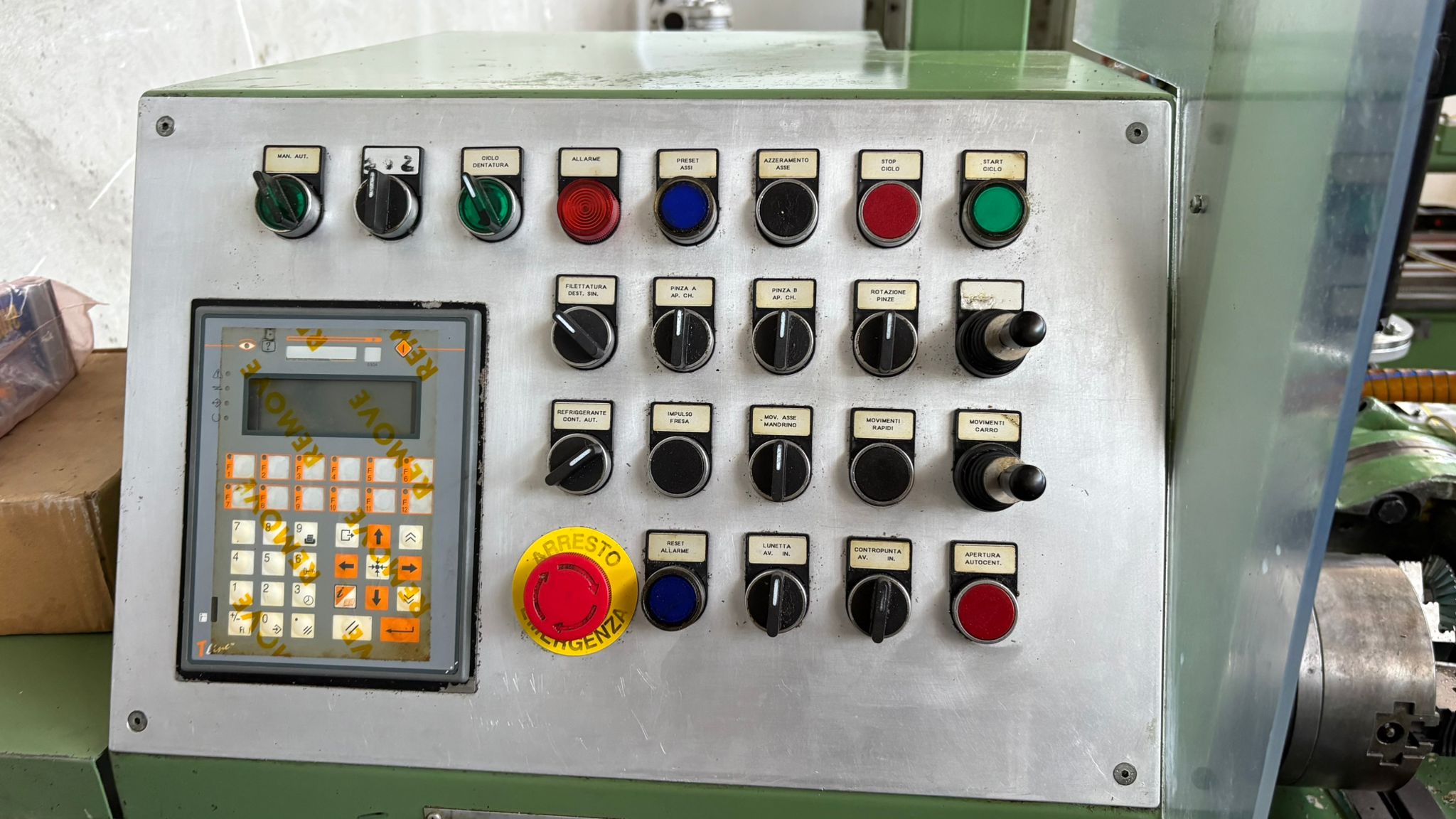 Usato Fresatrice per viti e filetti WANDERER 31 L - 2000