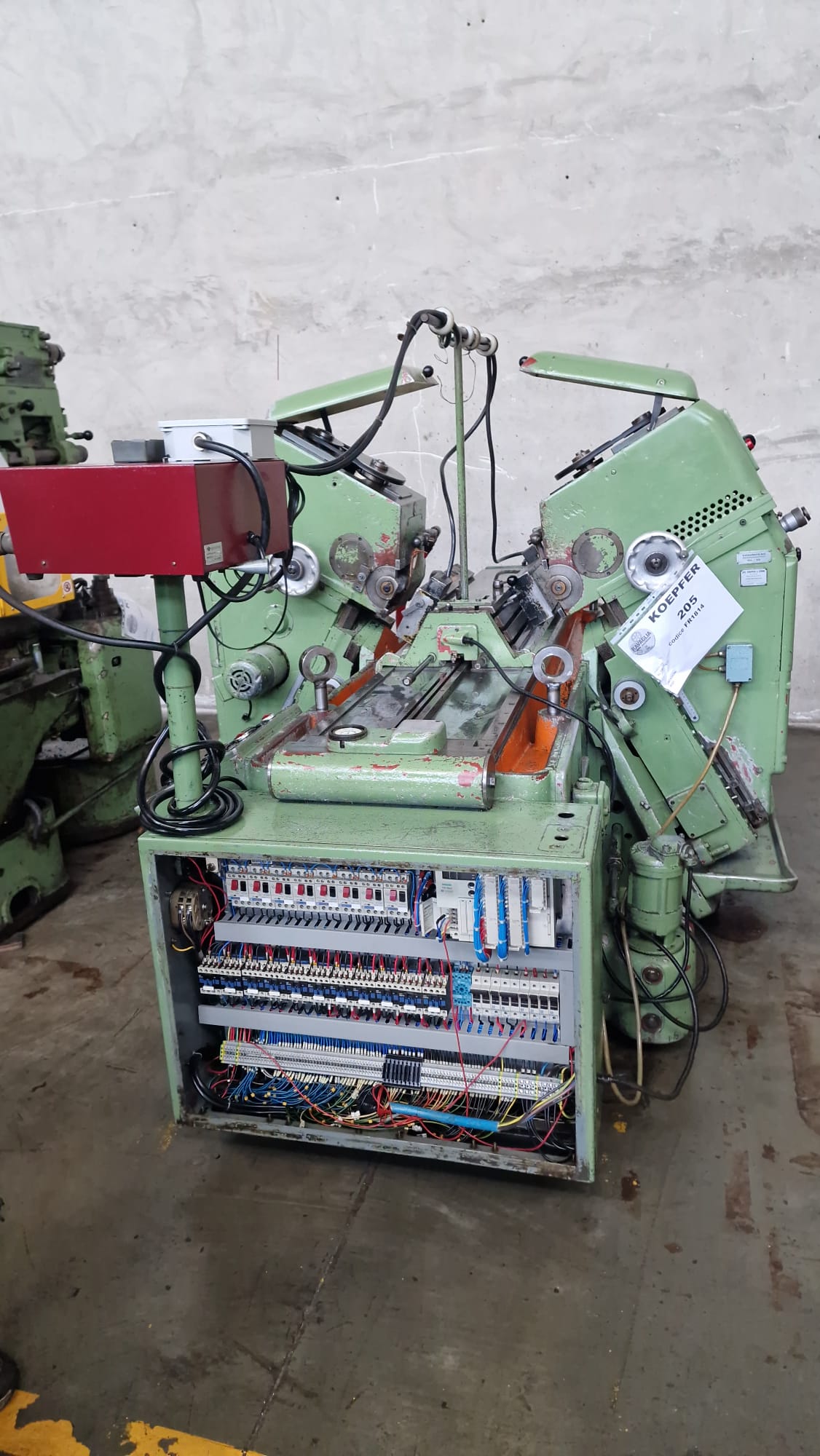 Usato Fresatrice per cremagliere KÖPFER 205 - DOPPIA TESTA