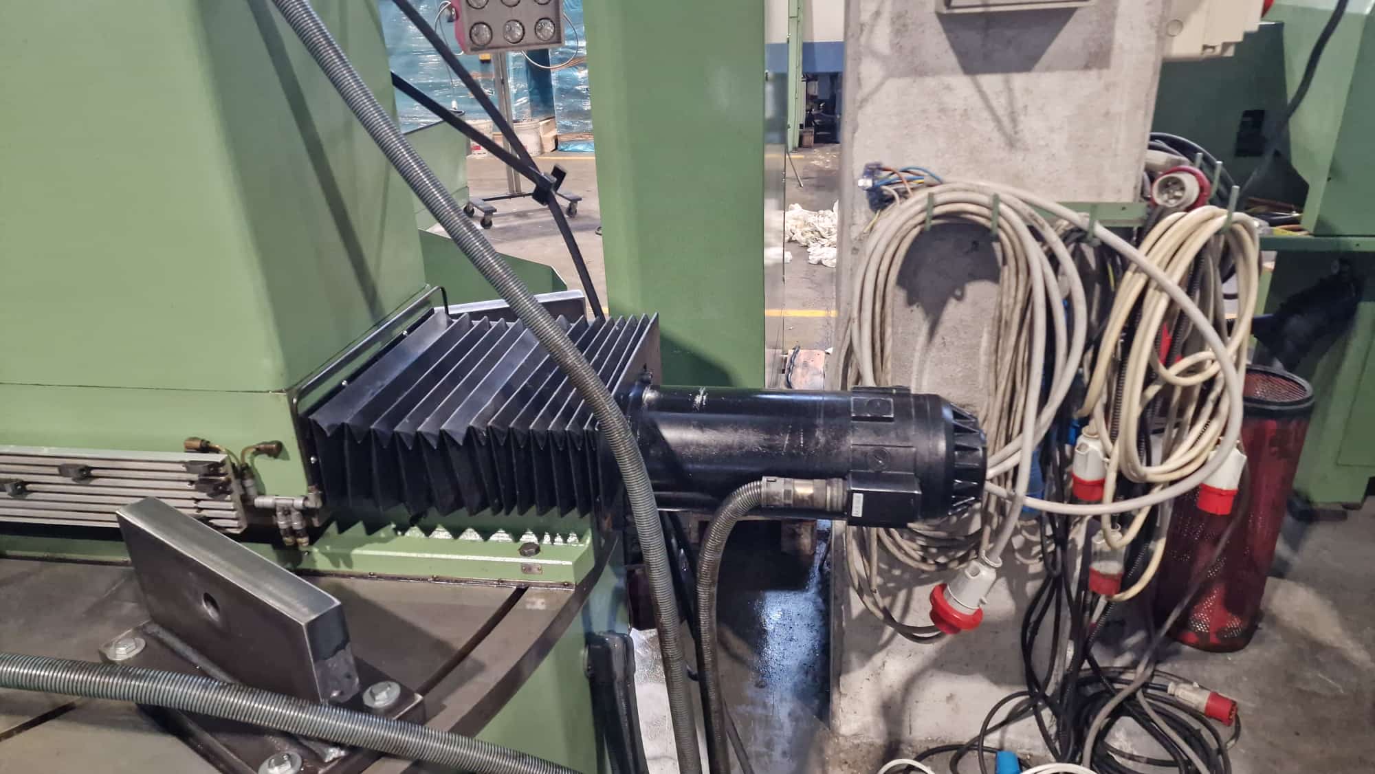 Usato Fresatrice per cremagliere KESEL L79/2100