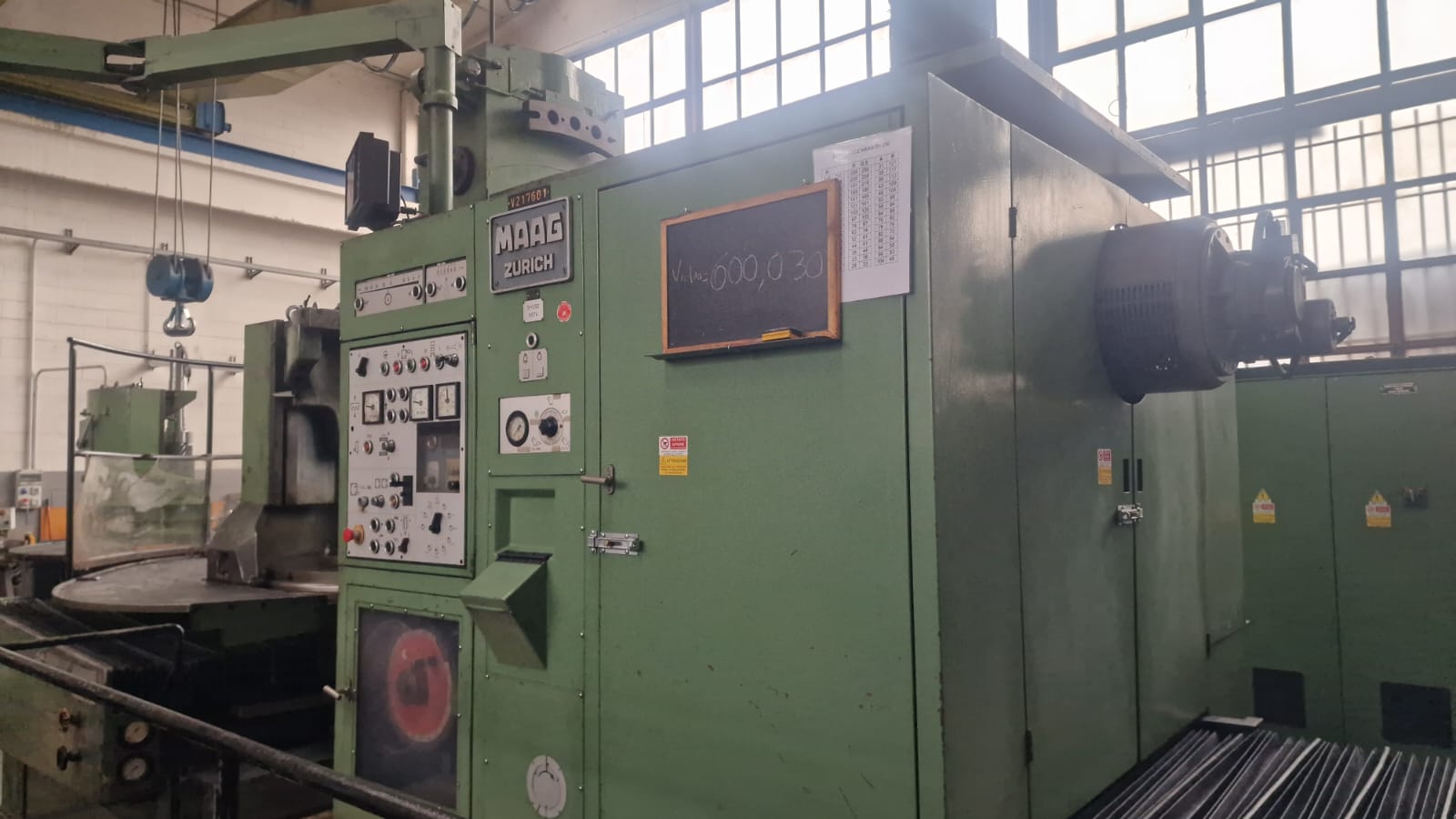 Usato Dentatrice a coltello MAAG SH 250