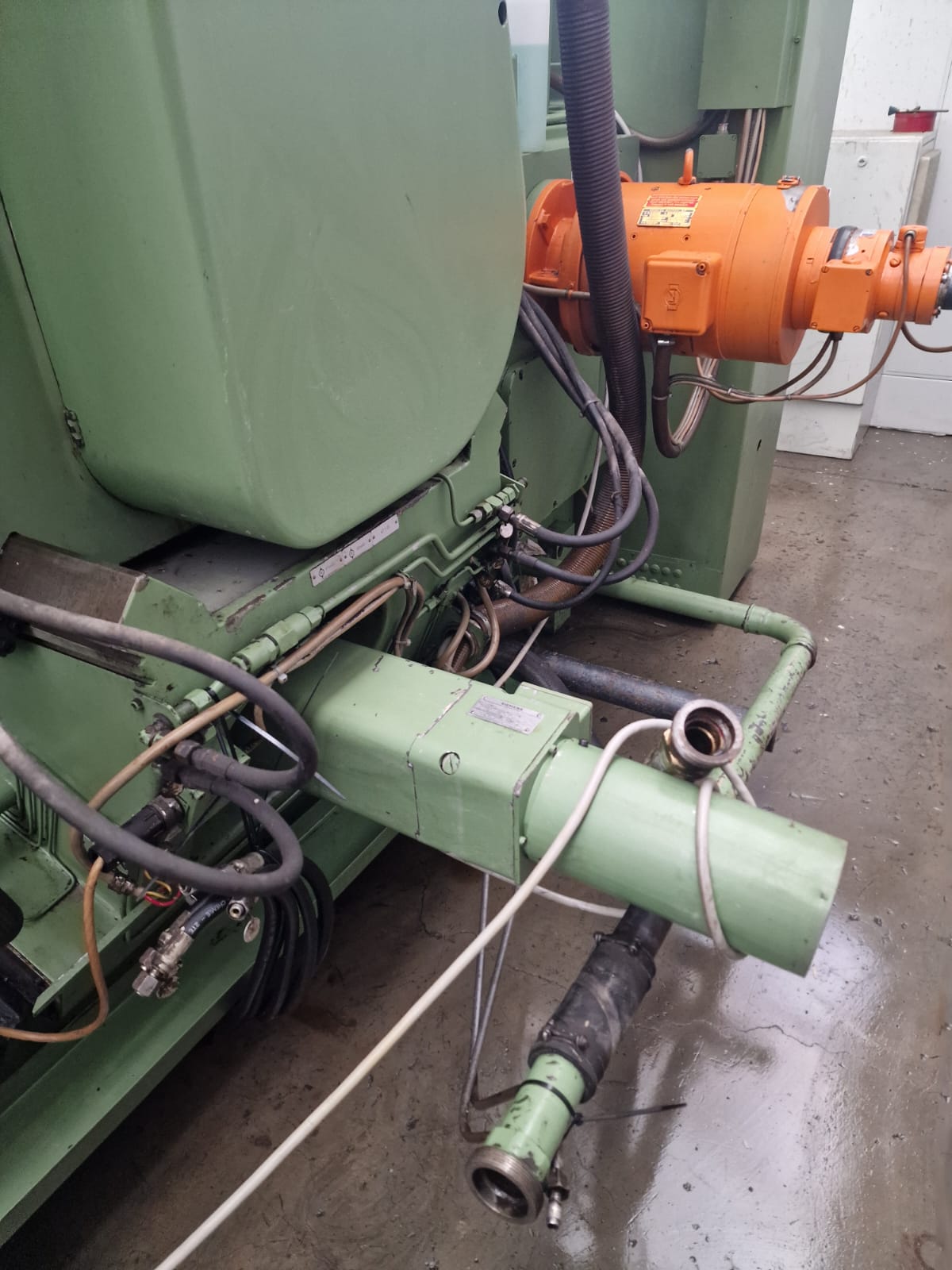 Usato Dentatrice a creatore PFAUTER P 250 H