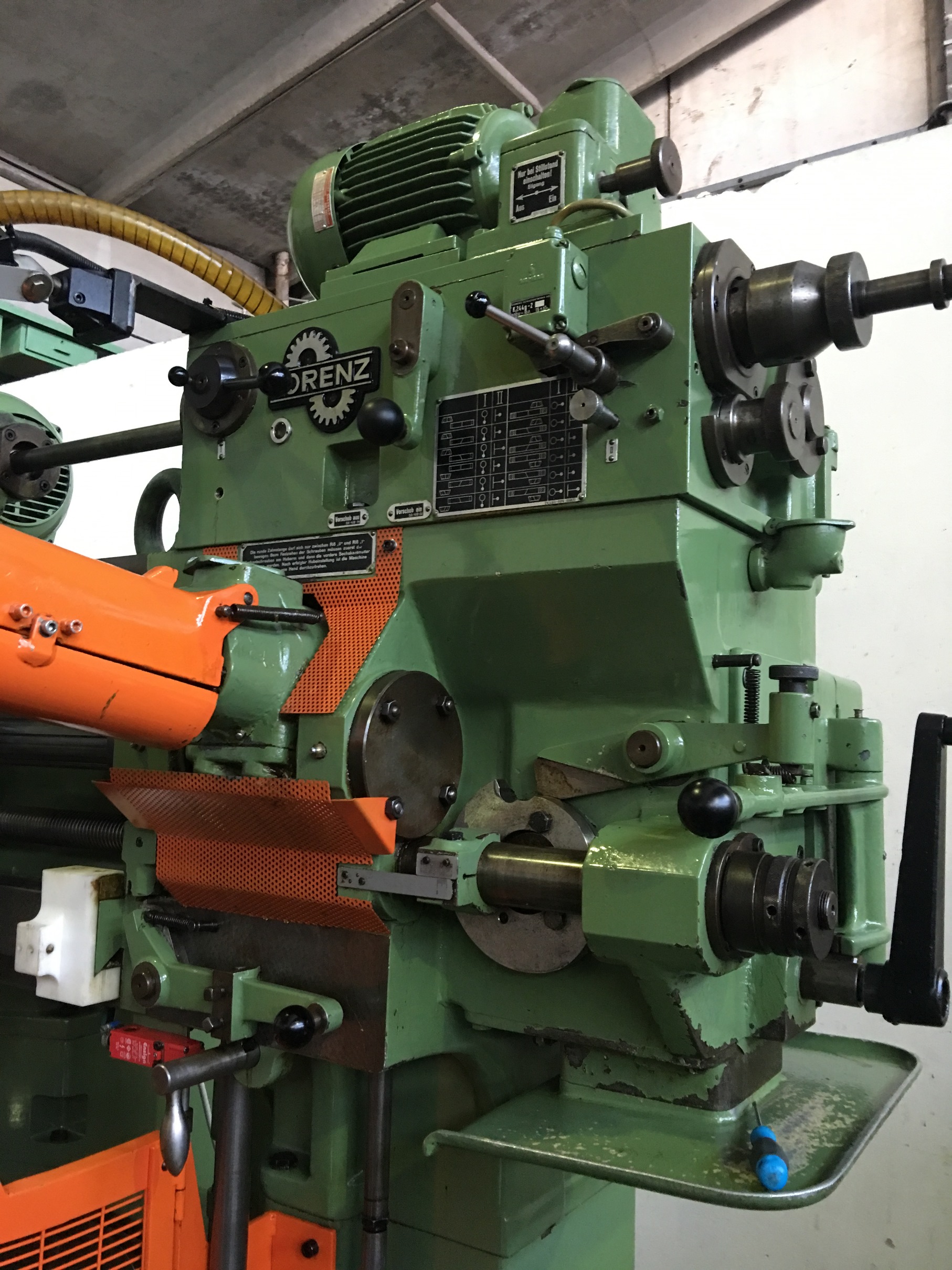 Usato Dentatrice a coltello LORENZ SJ7/1000