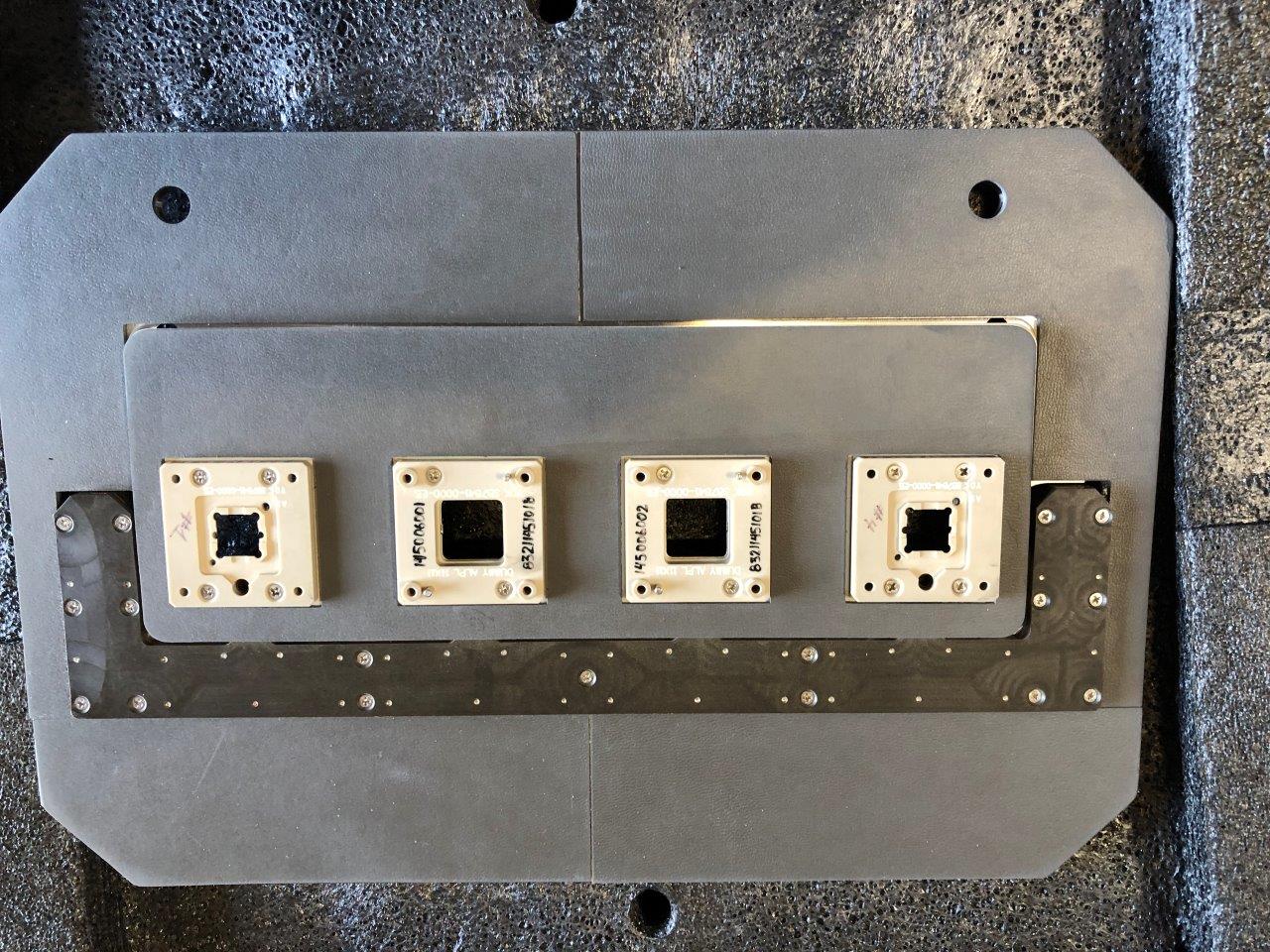 Used DELTA EDGE DE8000 TEST HANDLER KIT - Q-FPB - 140 MRQ 11x11x0.85-0001 QFN