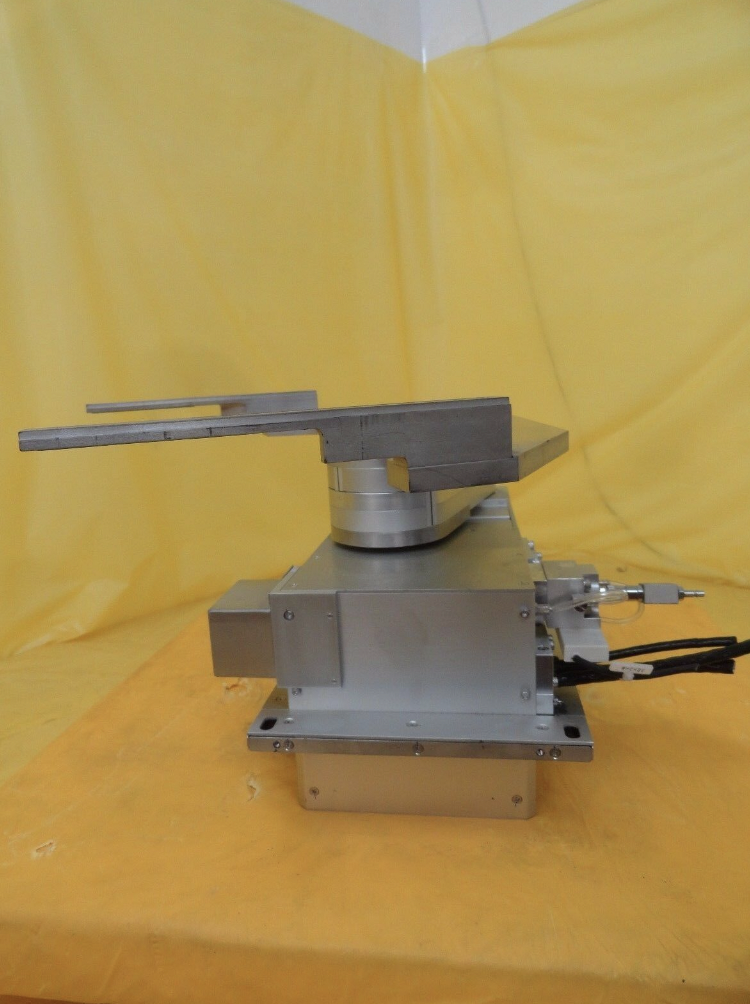 Used Kawasaki NS110C-B001 Chuckbot Robot 4K192-238-4 NSR-S307E 300mm DUV As-Is