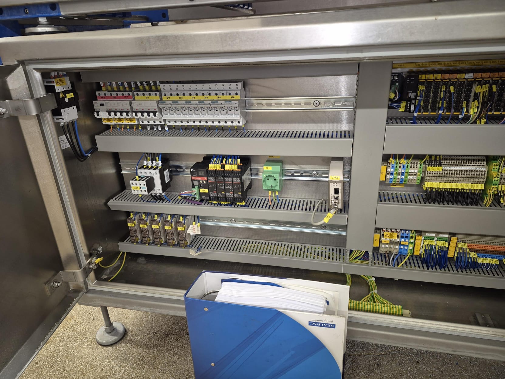Used 2011 Sealpac A6 tray sealer with triple mould