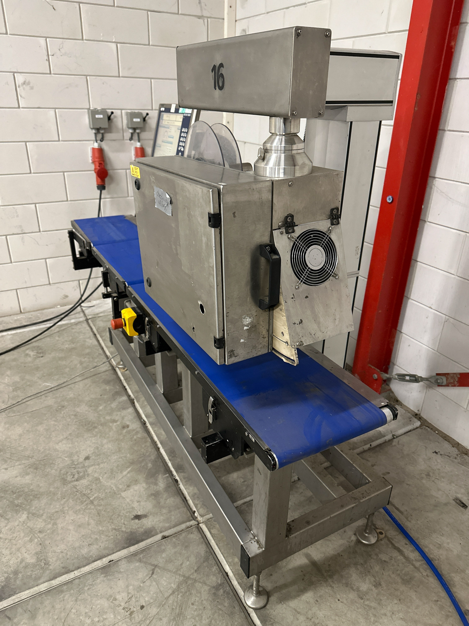 Used 2010 Mettler Toledo Garvens Checkweigher - Labeling machine