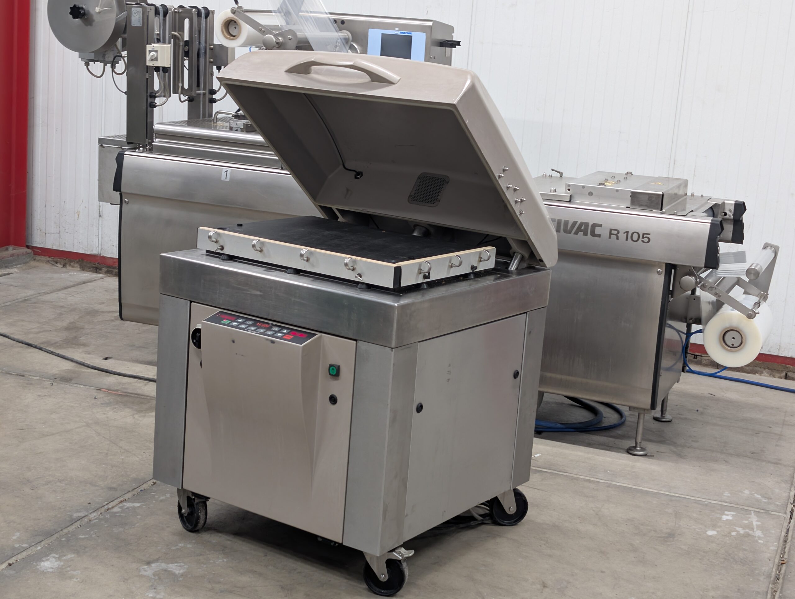 Used VC999 single-chamber vacuum packaging machine