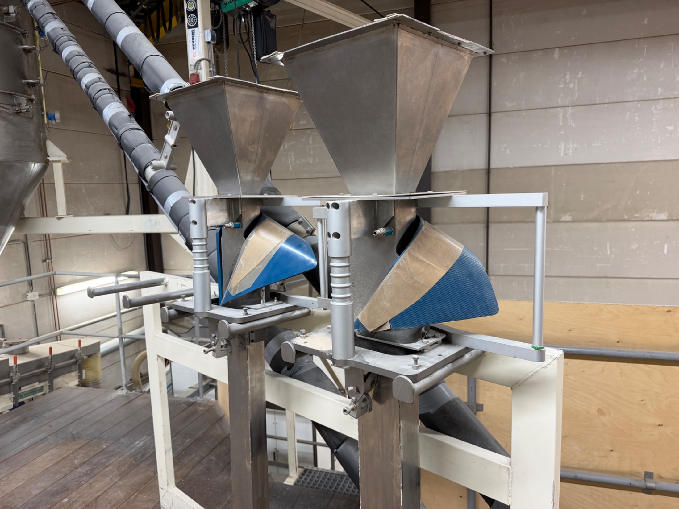 Used Complete weighing, packaging and case packing line with Yamato and GEA SmartPacker SX400