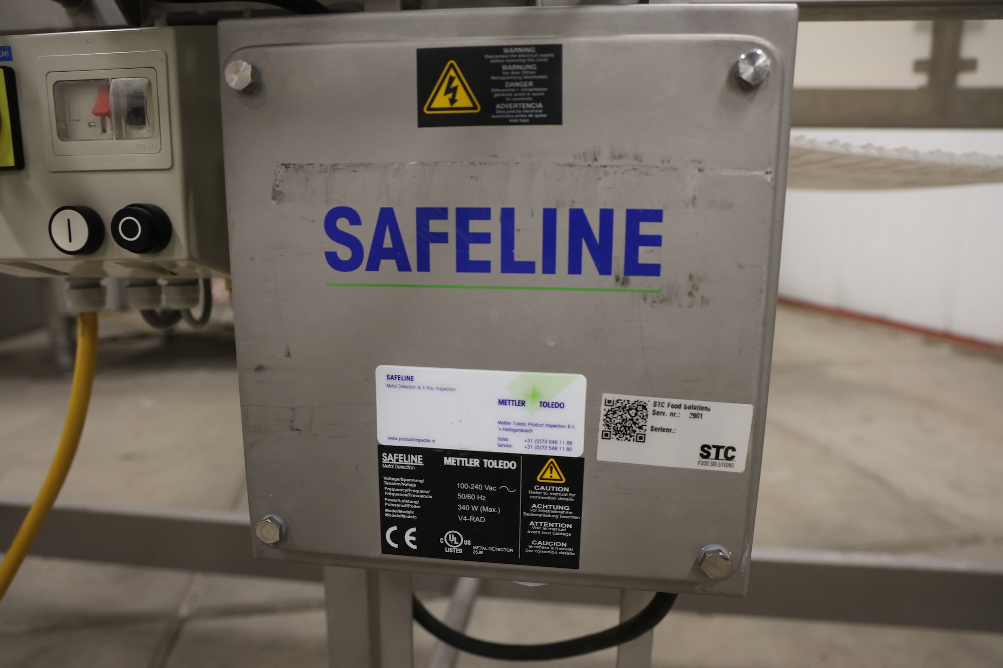Used Safeline Metal detector