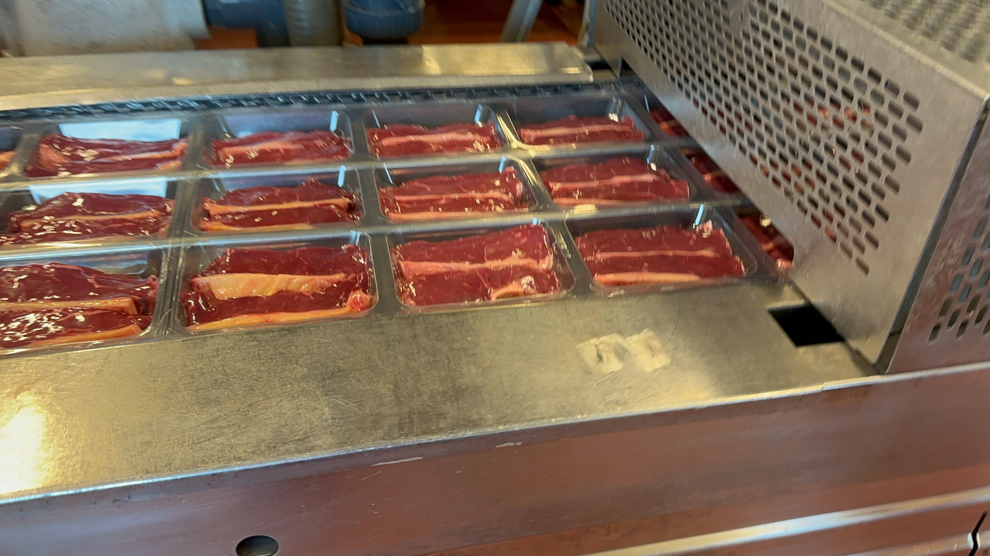 Used 2006 Multivac R570CD skin and MAP thermoformer