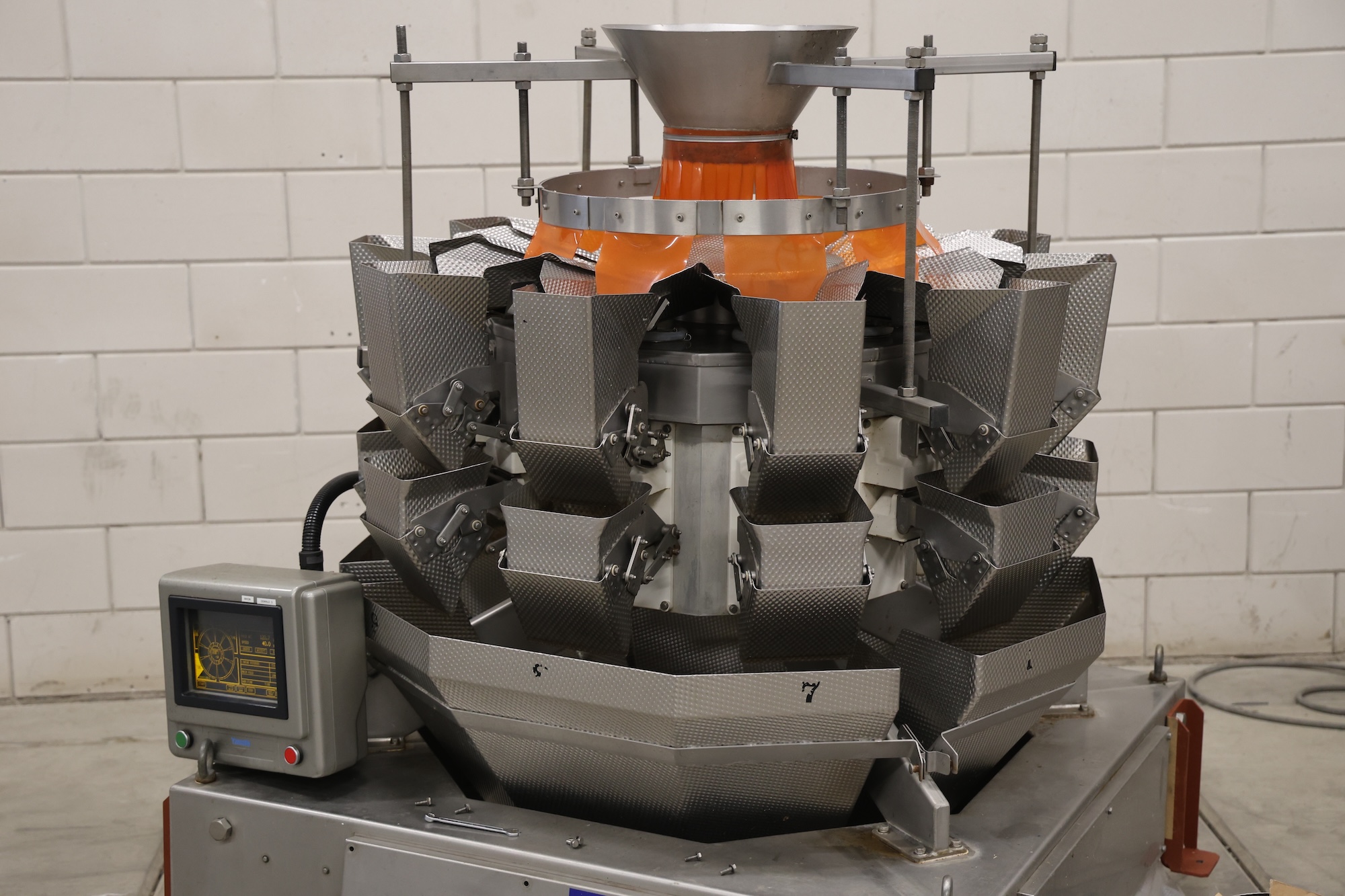 Used Yamato ADW-510-SWH multihead weigher