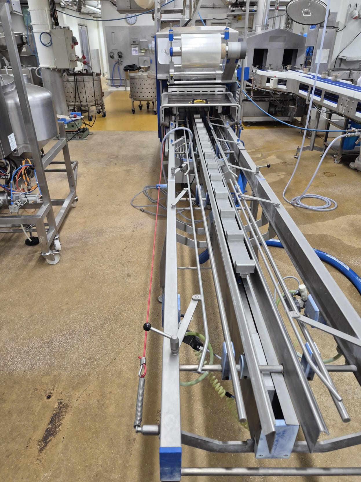 Used 2011 Sealpac A6 tray sealer with triple mould
