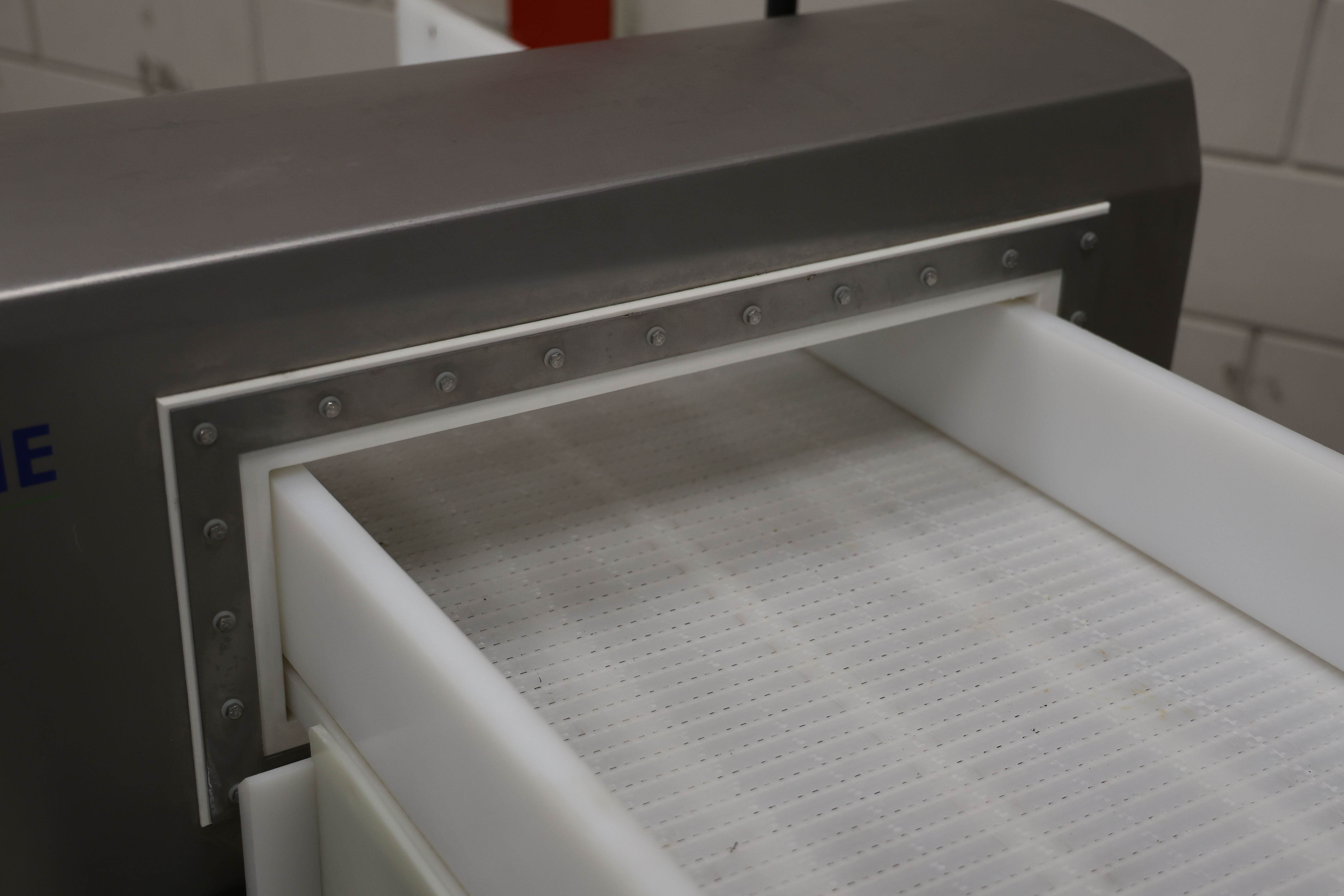 Used Mettler Toledo Safeline metal detector