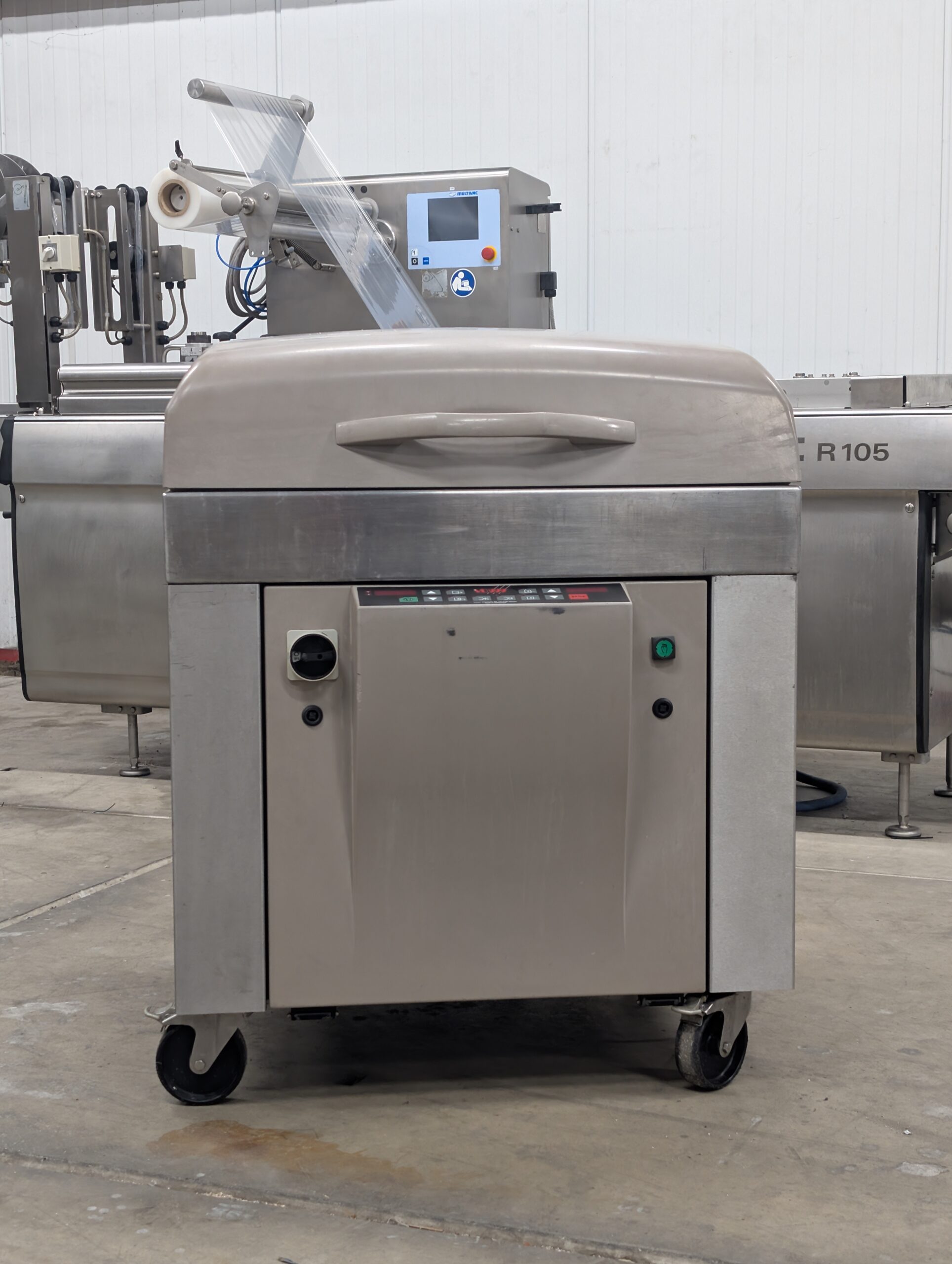 Used VC999 single-chamber vacuum packaging machine