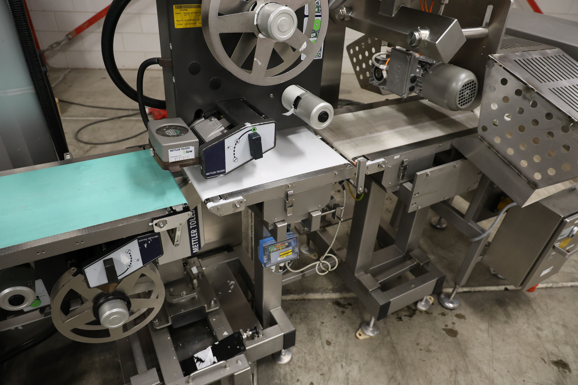 Used Mettler Toledo Garvens Checkweigher - Labeling machine