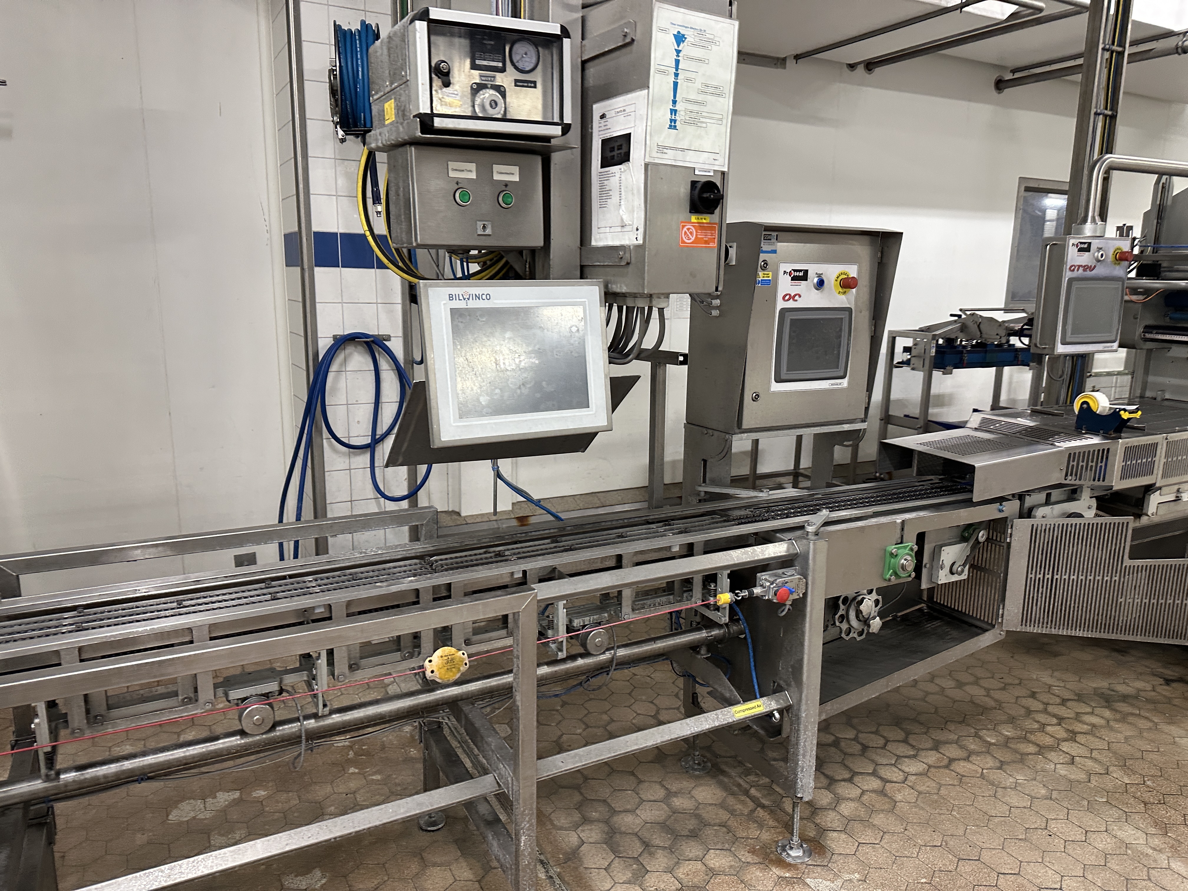 Used 2014 Proseal GT2 Vacuum traysealer