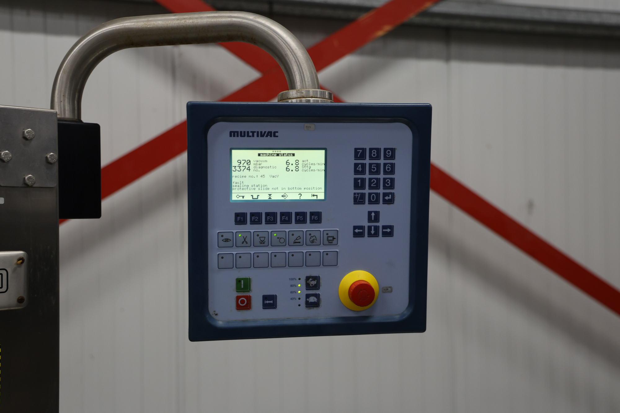 Used 2004 Multivac R140 compact thermoformer