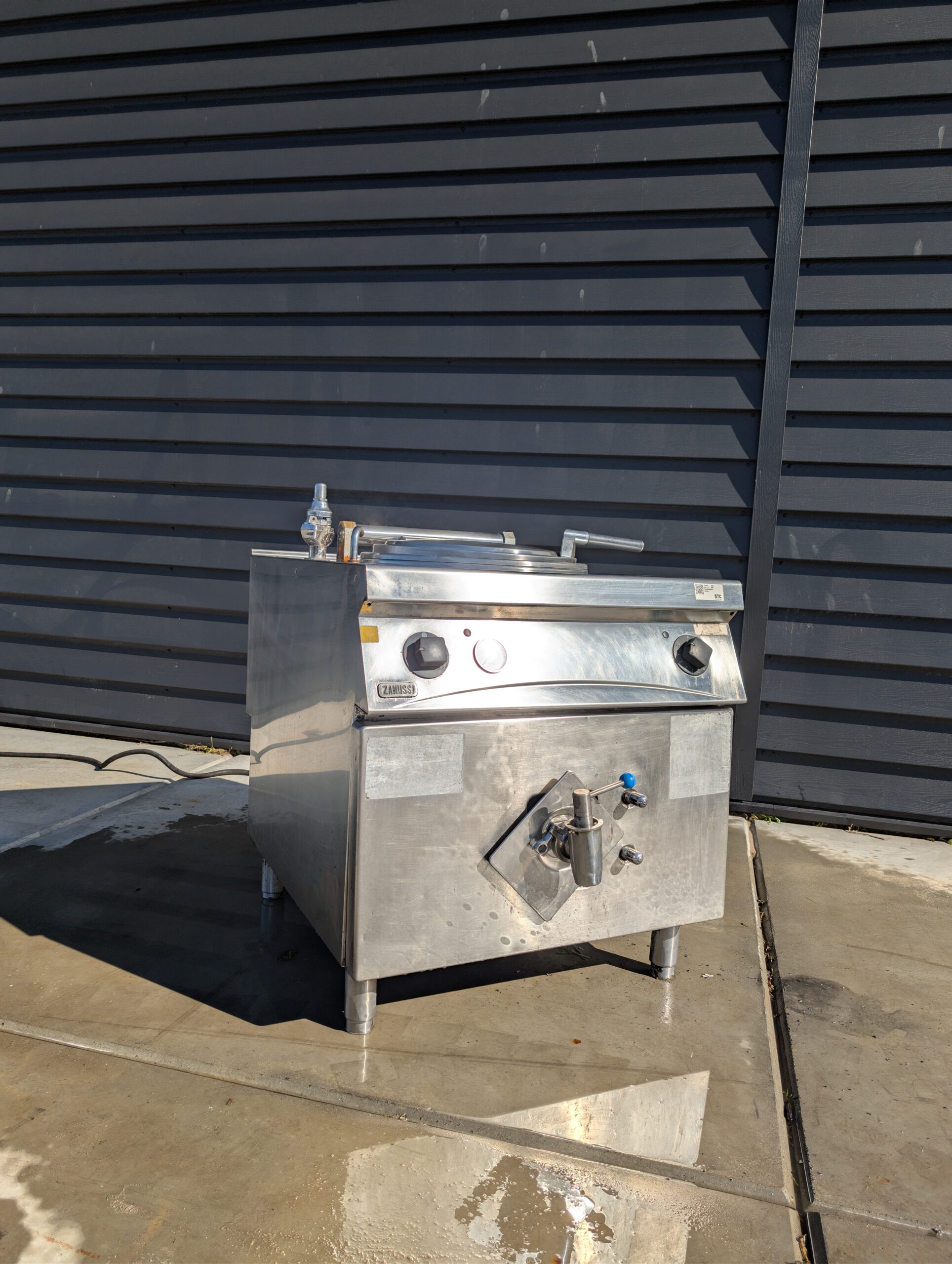 Used Zanussi stainless steel jacketed cooking kettle