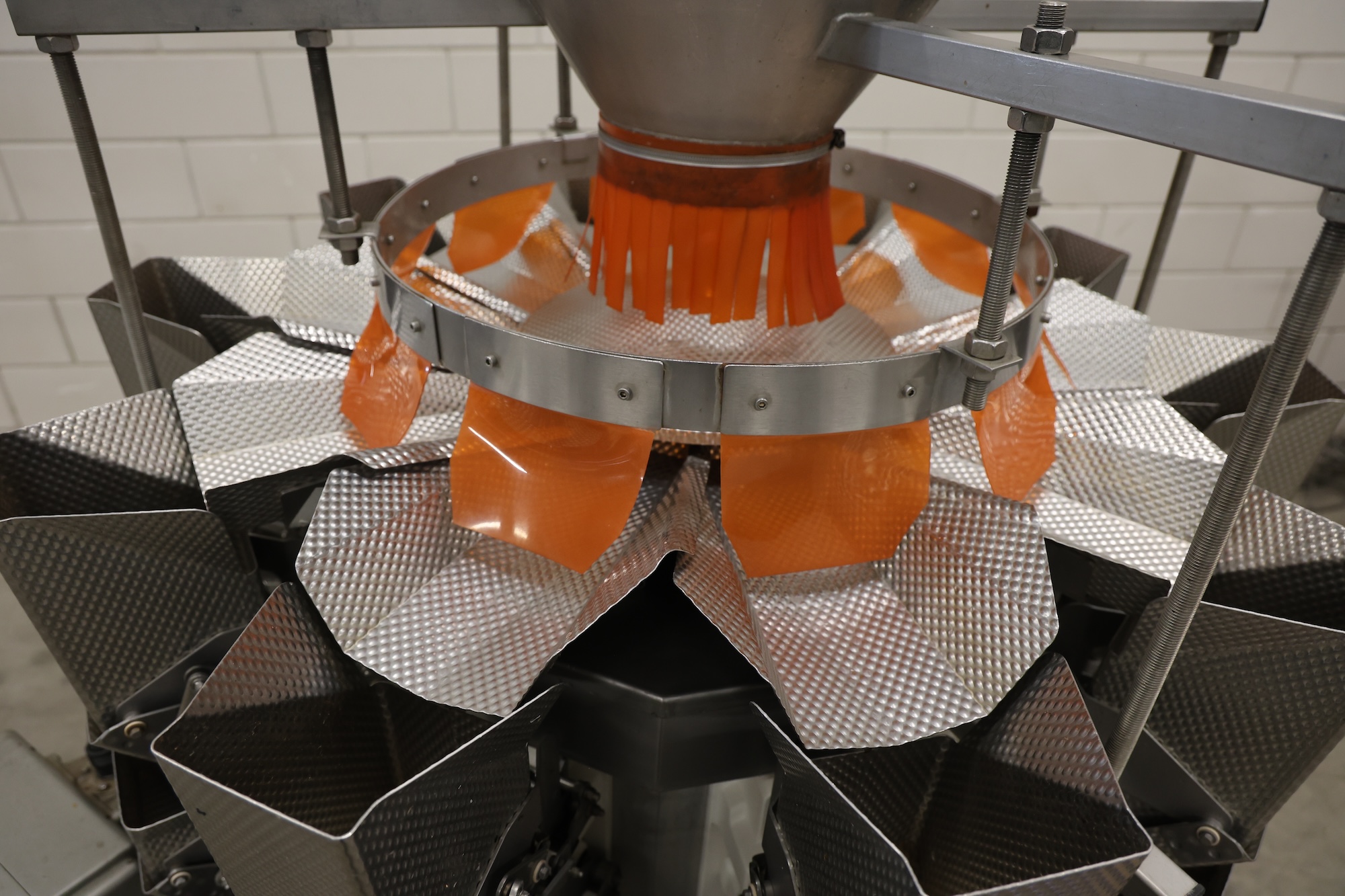 Used Yamato ADW-510-SWH multihead weigher