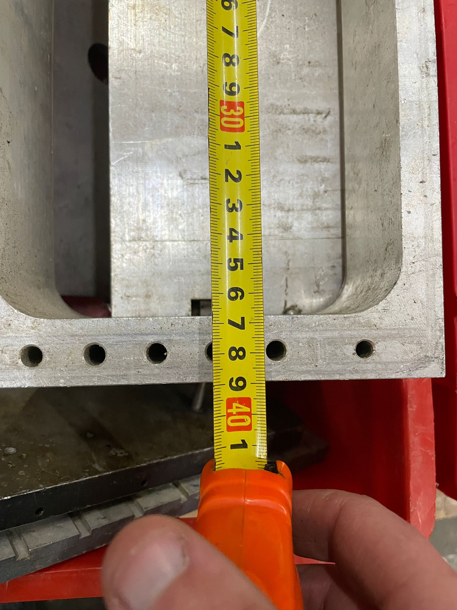 Used Sealpac RE25 thermoformer