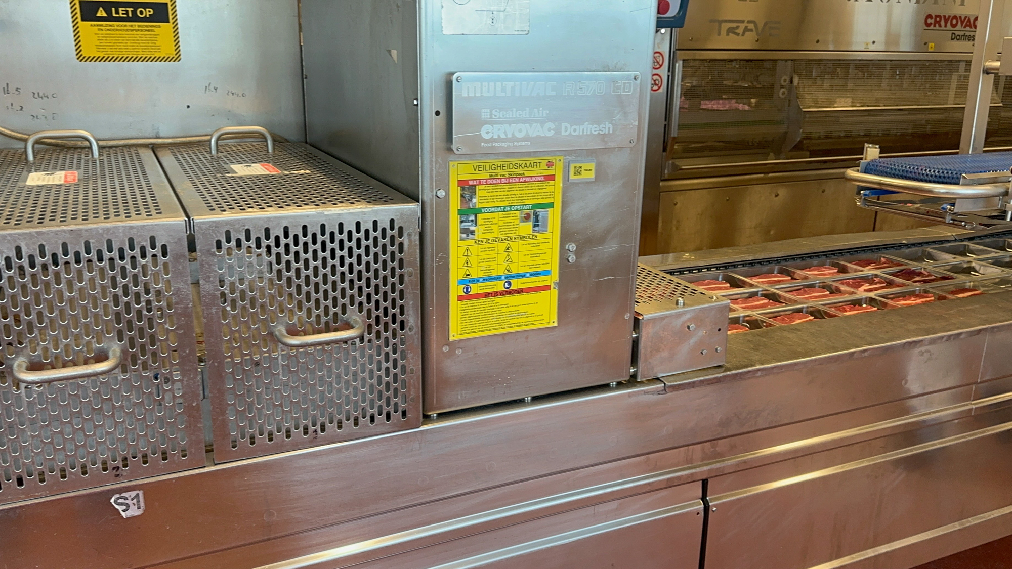 Used 2006 Multivac R570CD skin and MAP thermoformer