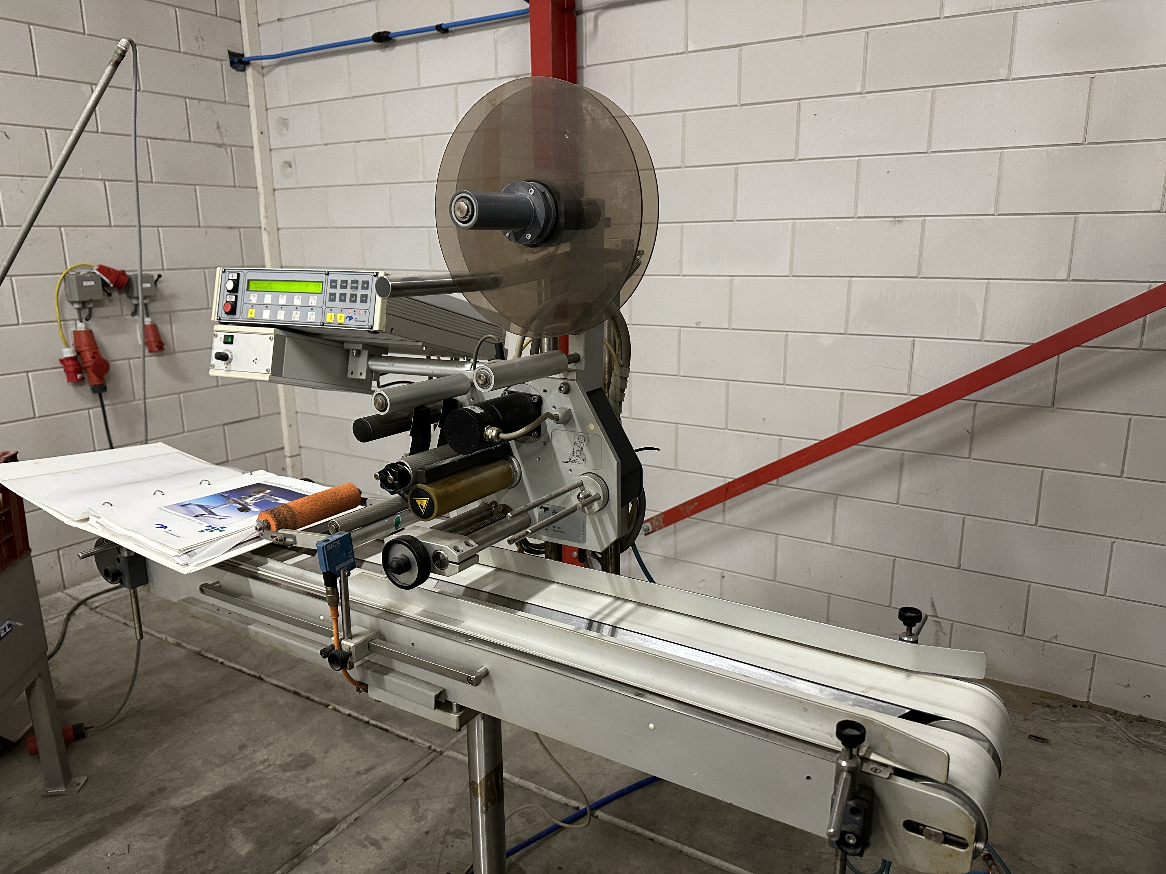 Used Multivac  MR 5211 Labeling machine