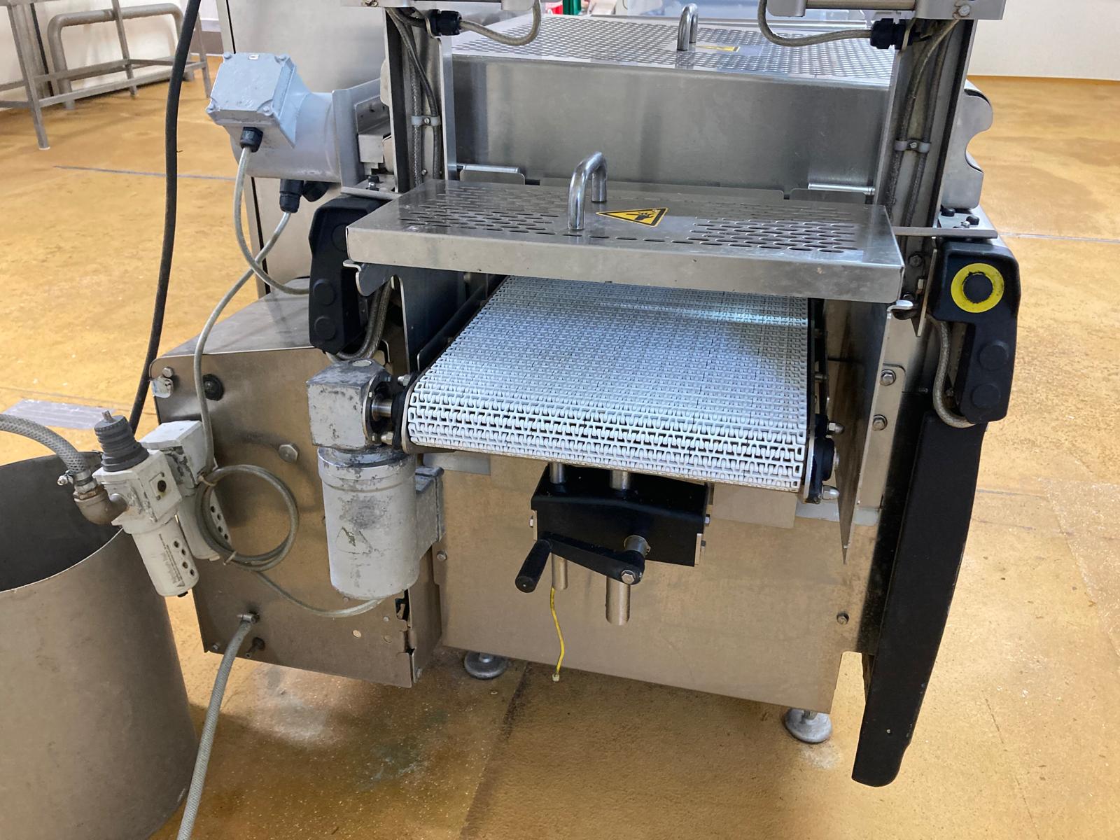 Used 2014 Multivac R105 thermoformer