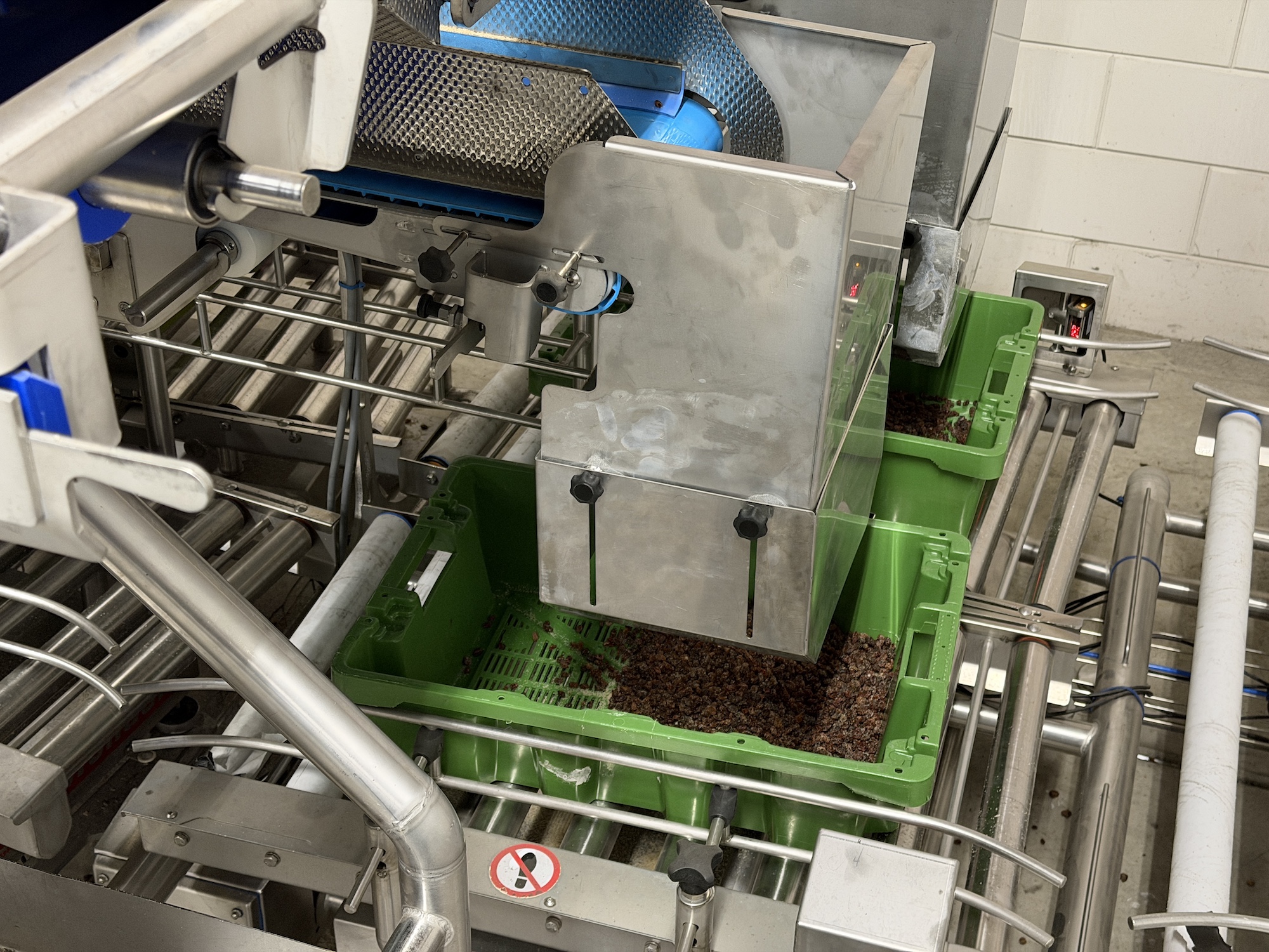 Used 2021 Lumacon automatic crate filling line