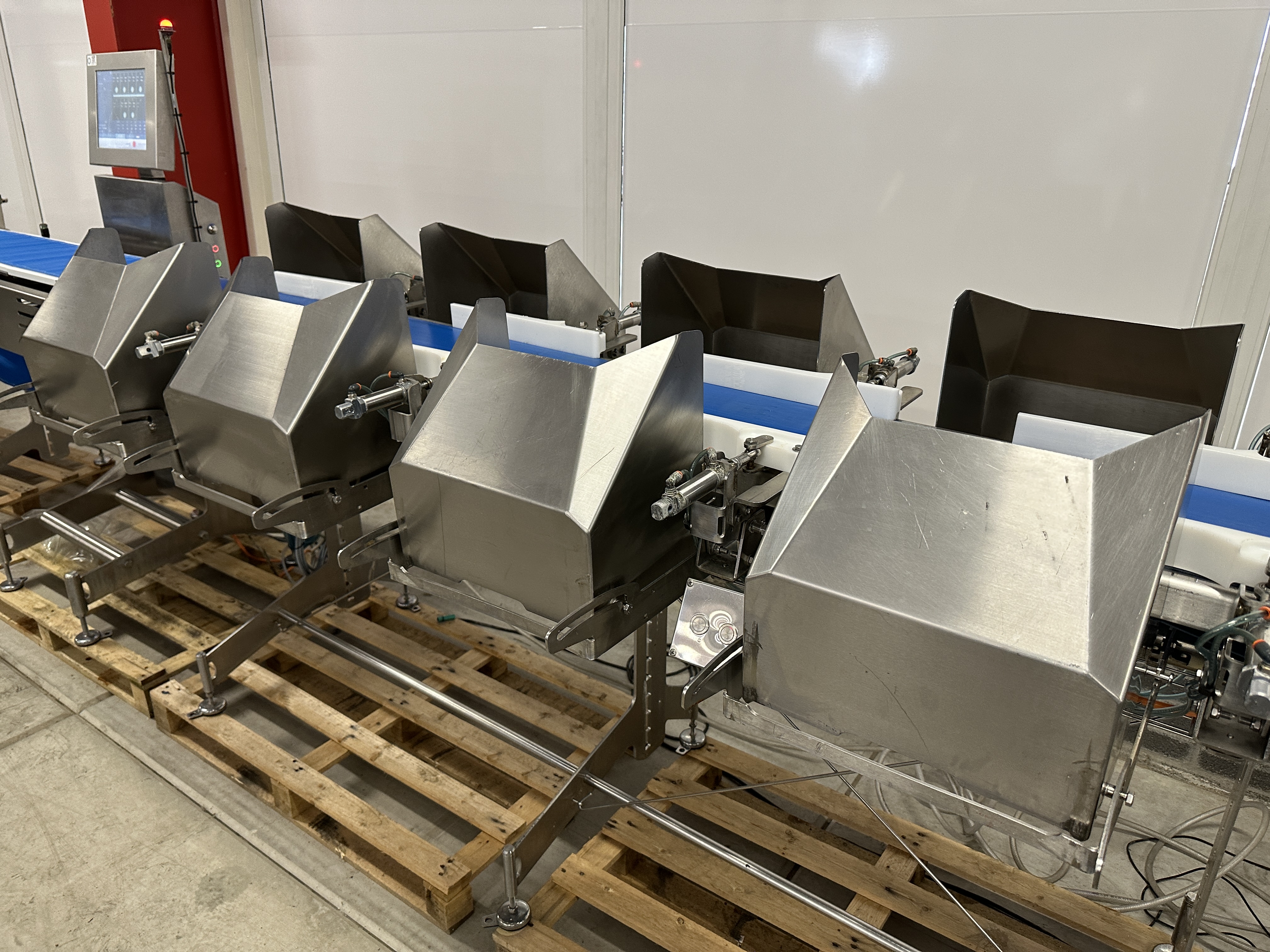Used 2017 Scanvaegt  8 station grading line