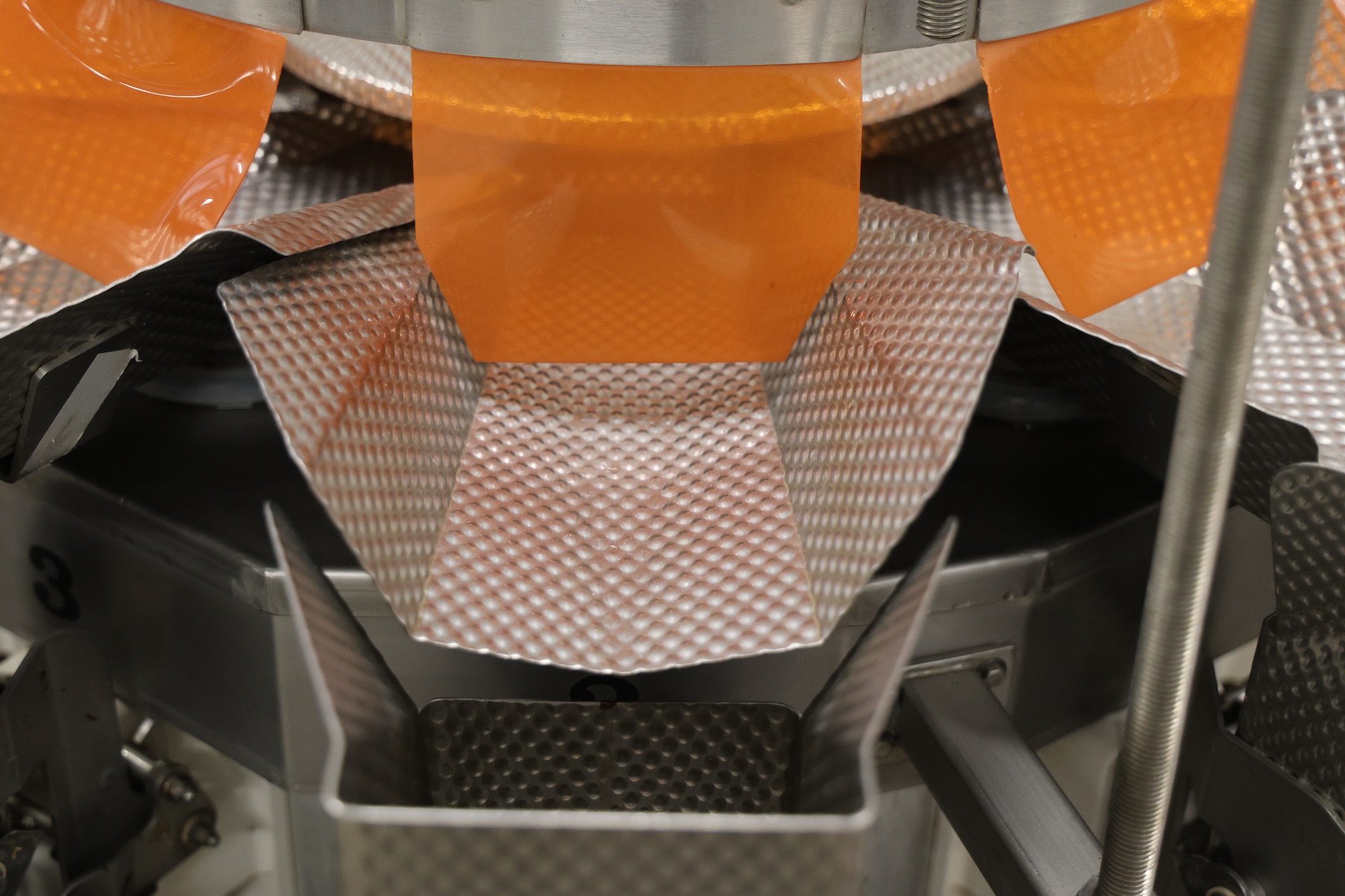 Used Yamato ADW-510-SWH multihead weigher