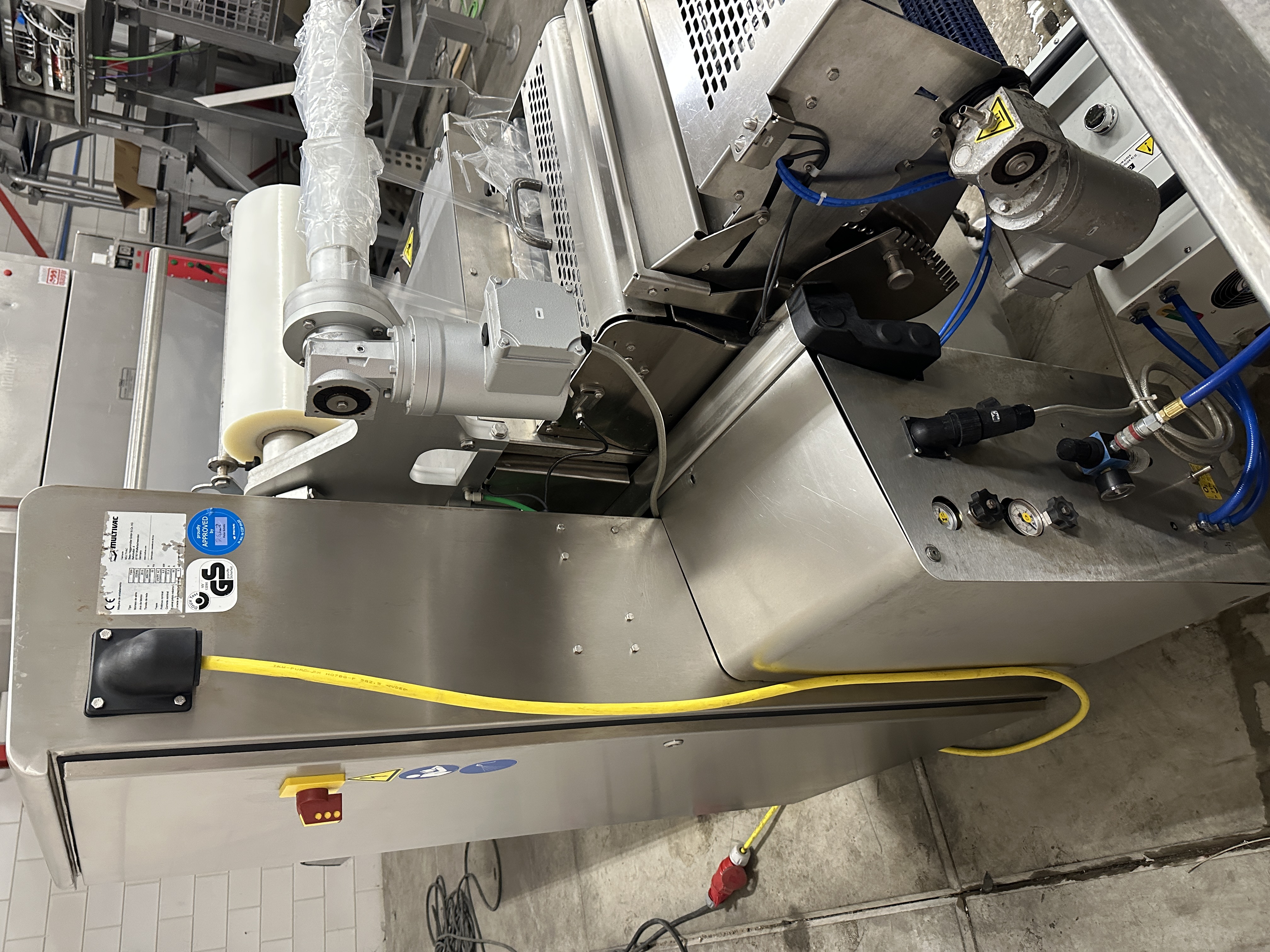 Used 2015 Multivac T300 with skin and MAP