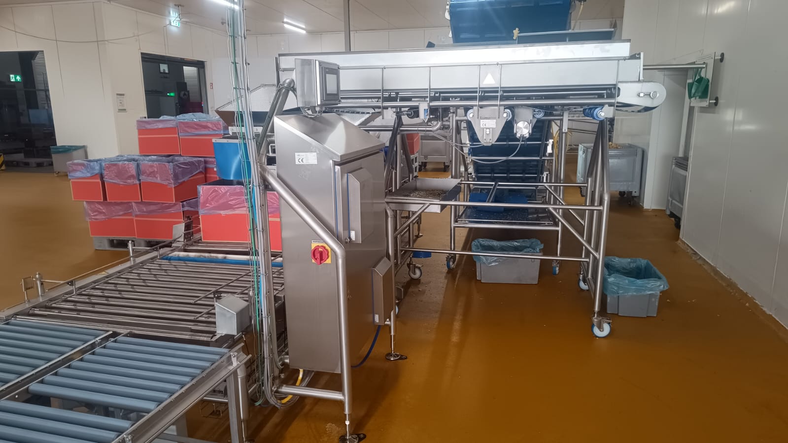 Used Lumacon automatic crate filling line