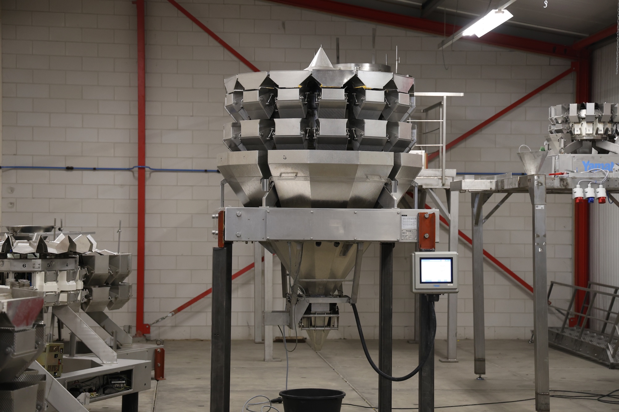 Used Yamato ADW-714-SWH multihead weigher