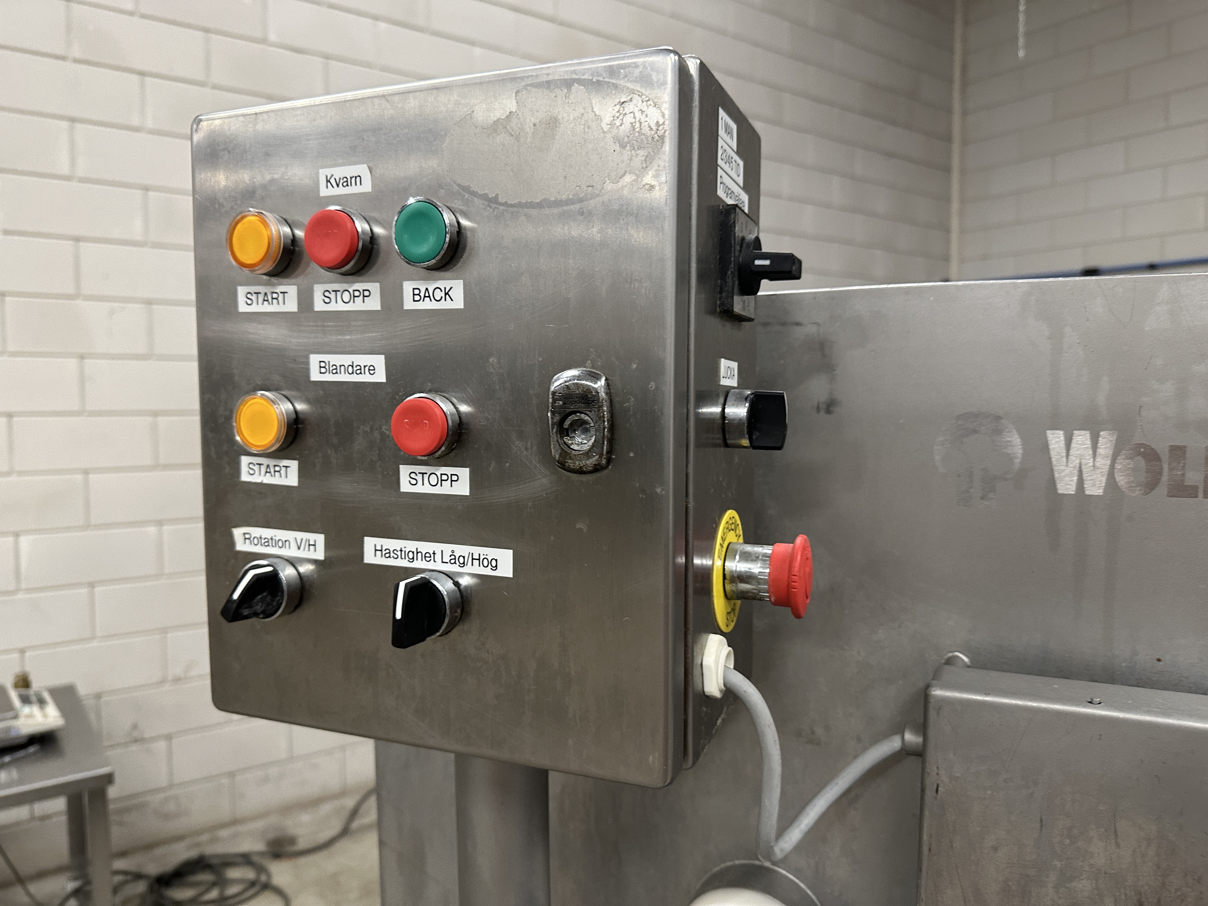 Used Wolfking SMG400/160 mixer grinder