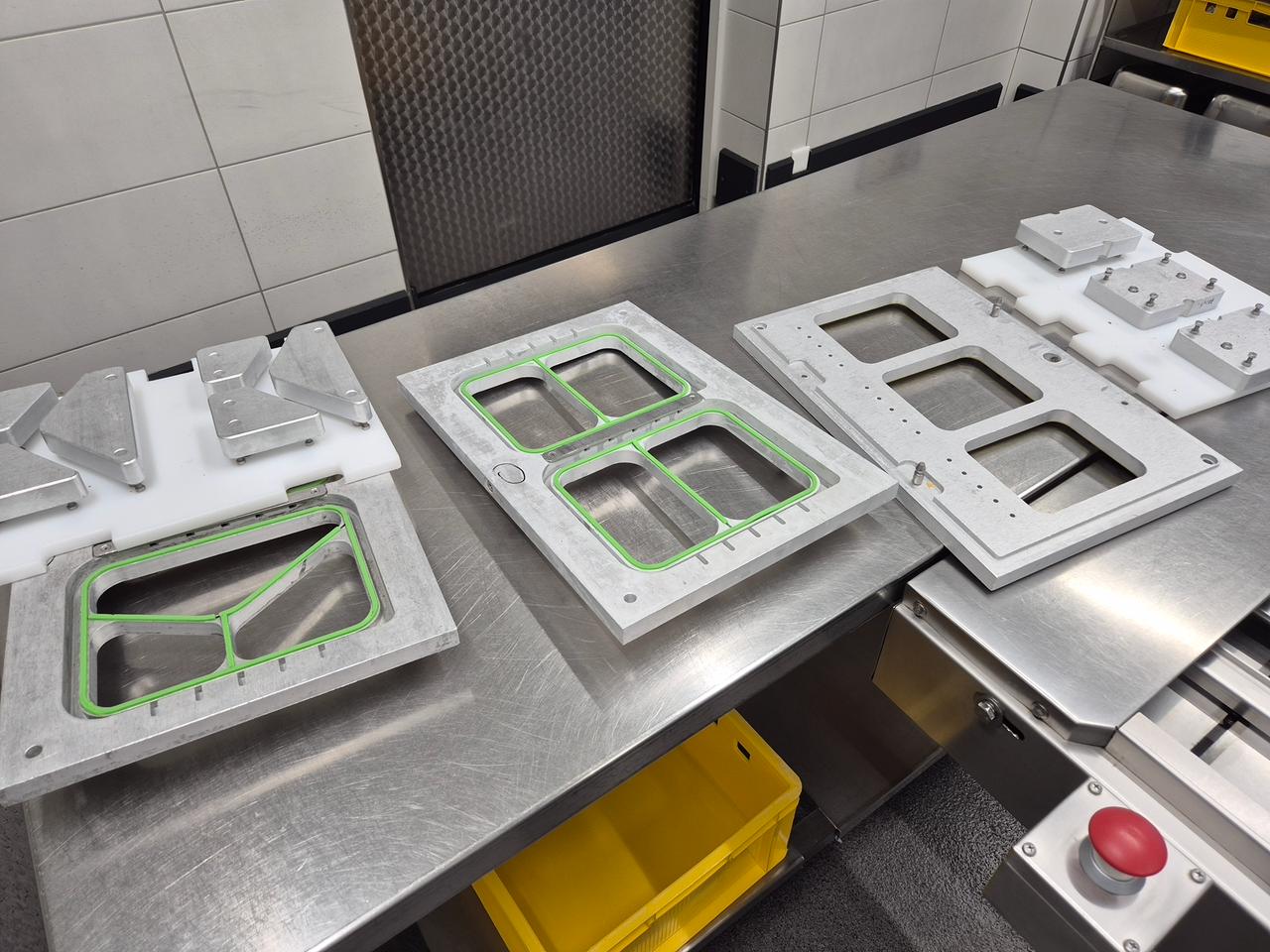 Used 2018 Italian Pack Inline traysealer