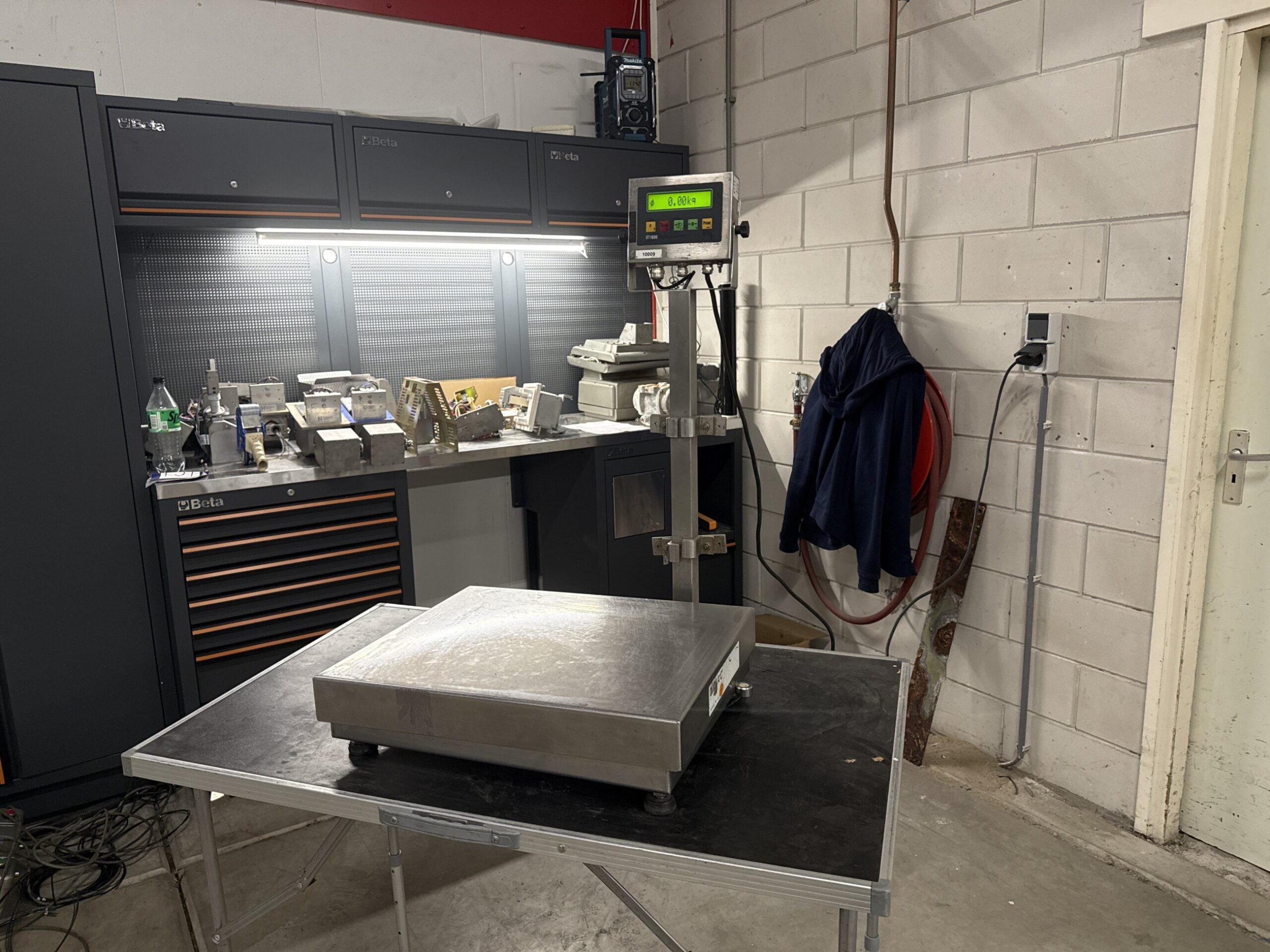 Used Stainless steel 30 kg platform scale with IT1000 indicator