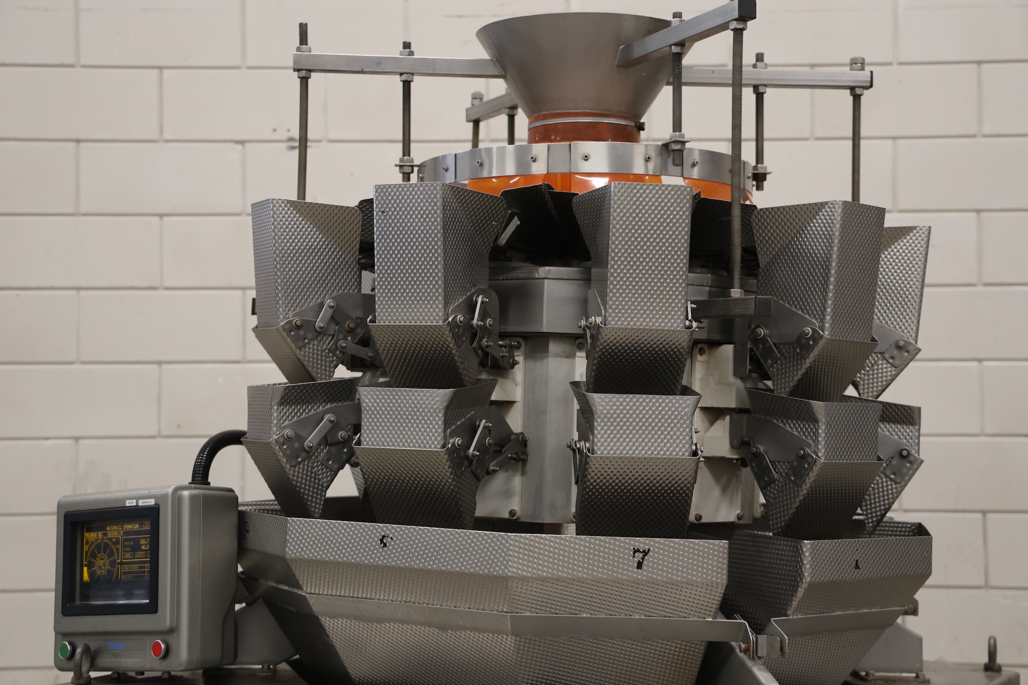 Used Yamato ADW-510-SWH multihead weigher