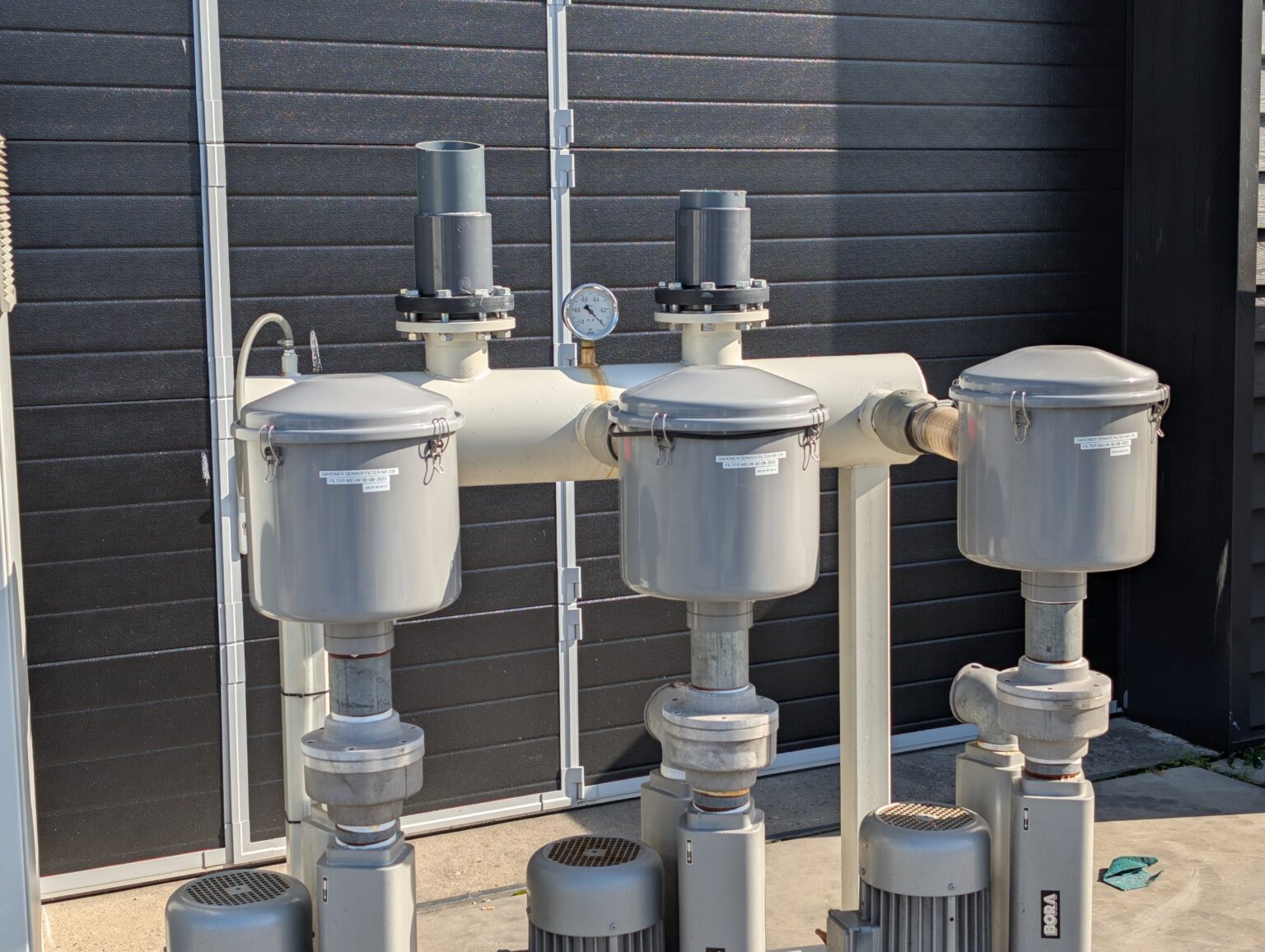 Used Bora SAP 450 three-pump vacuum unit with control cabinet