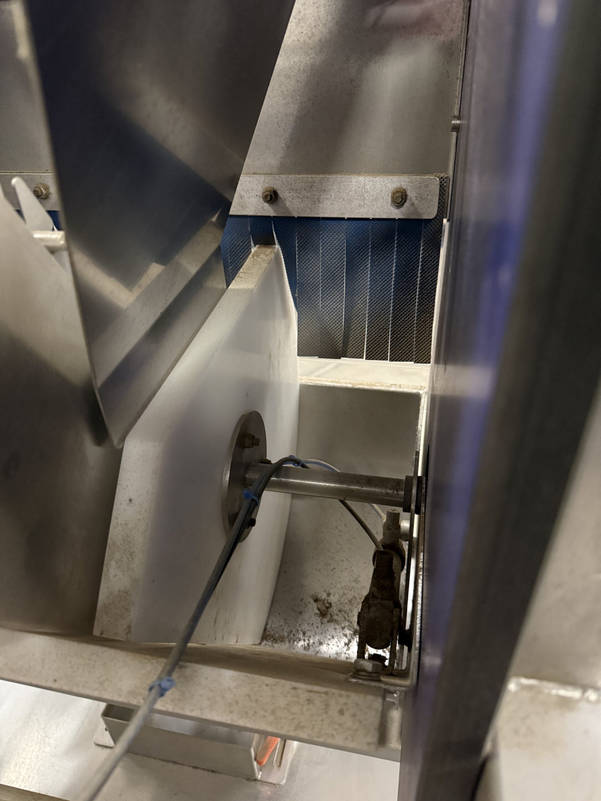 Used 2015 JASA tray filling station for use under a weigher