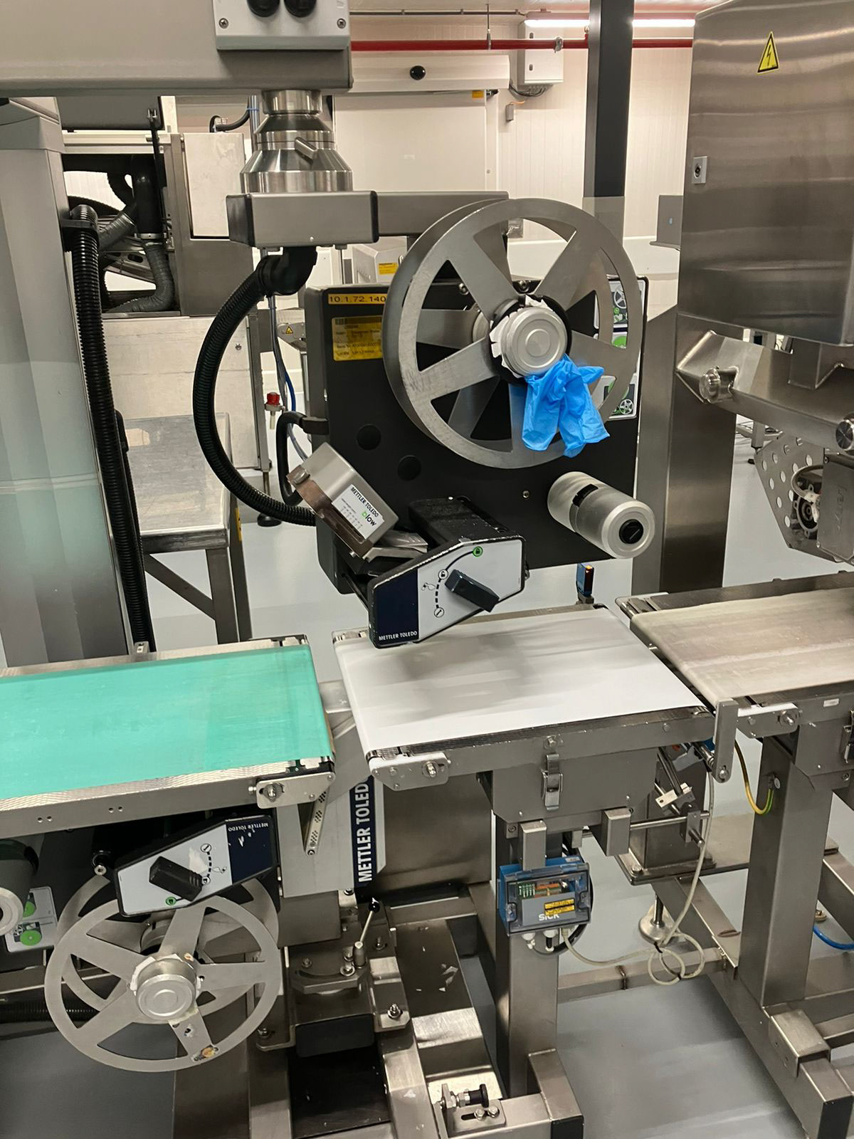 Used Mettler Toledo Garvens Checkweigher - Labeling machine