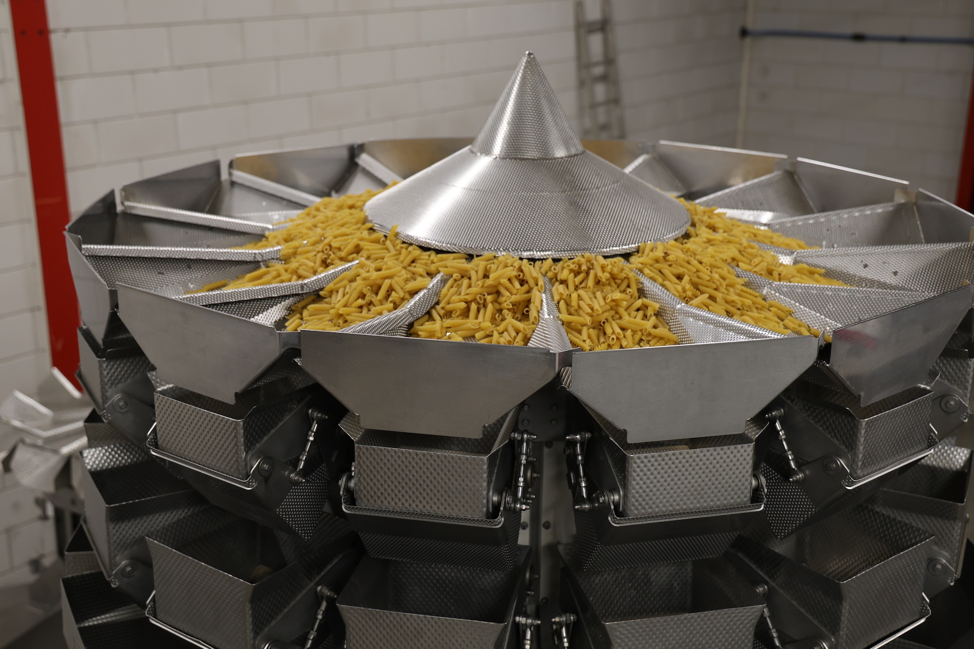 Used Yamato ADW-714-SWH multihead weigher