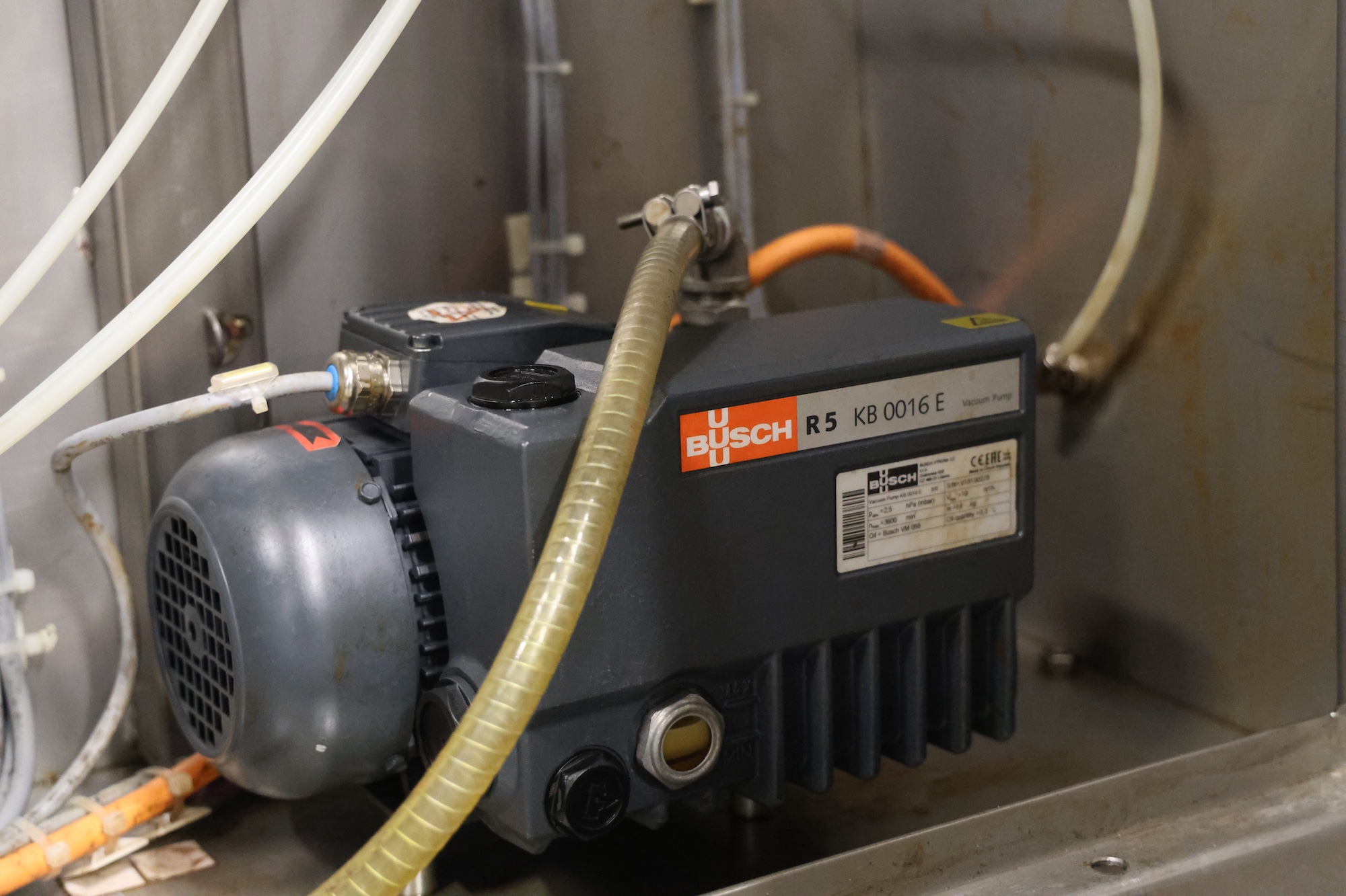 Used 2018 Glass VSM300 vacuum mixer