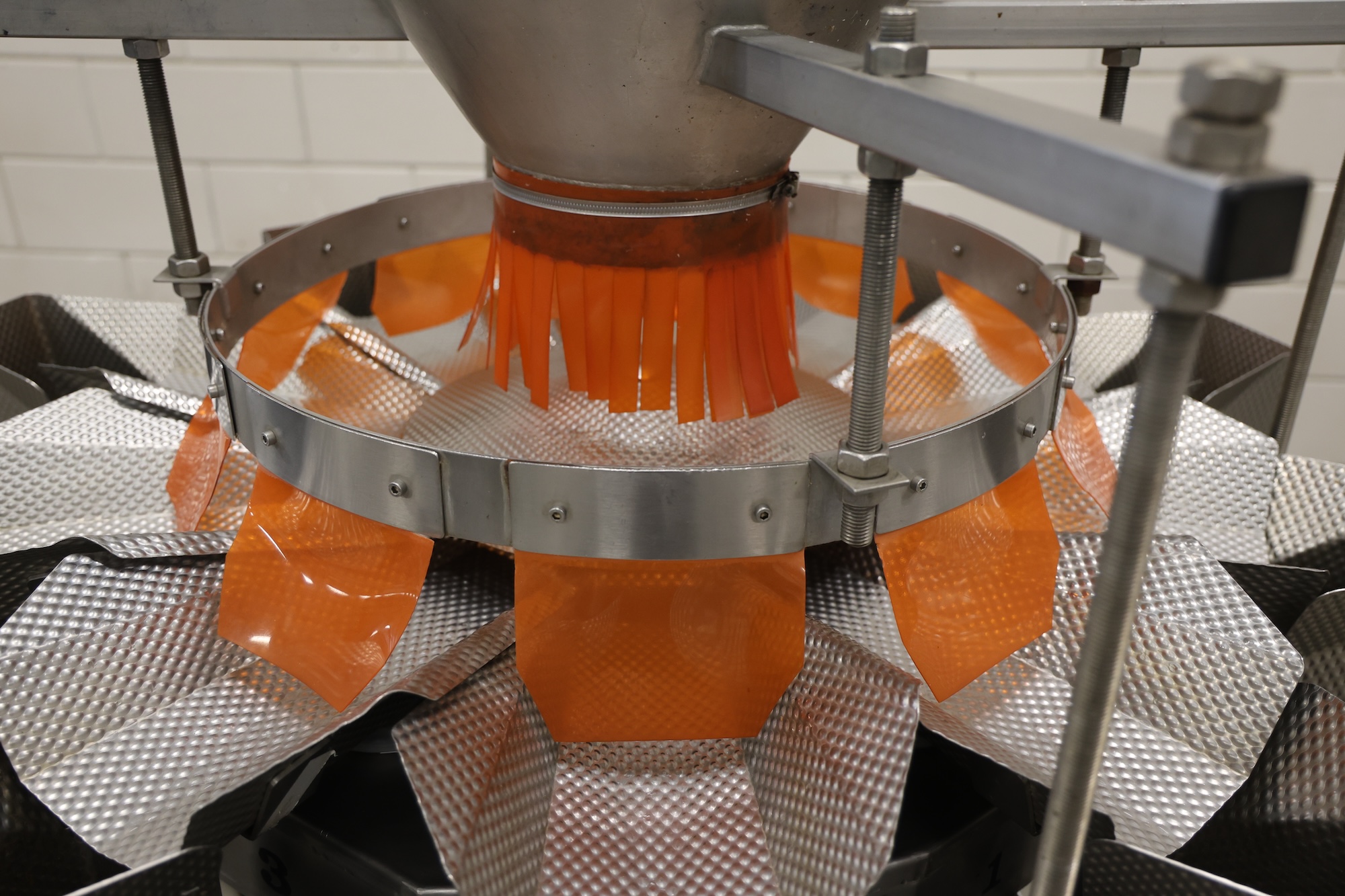 Used Yamato ADW-510-SWH multihead weigher