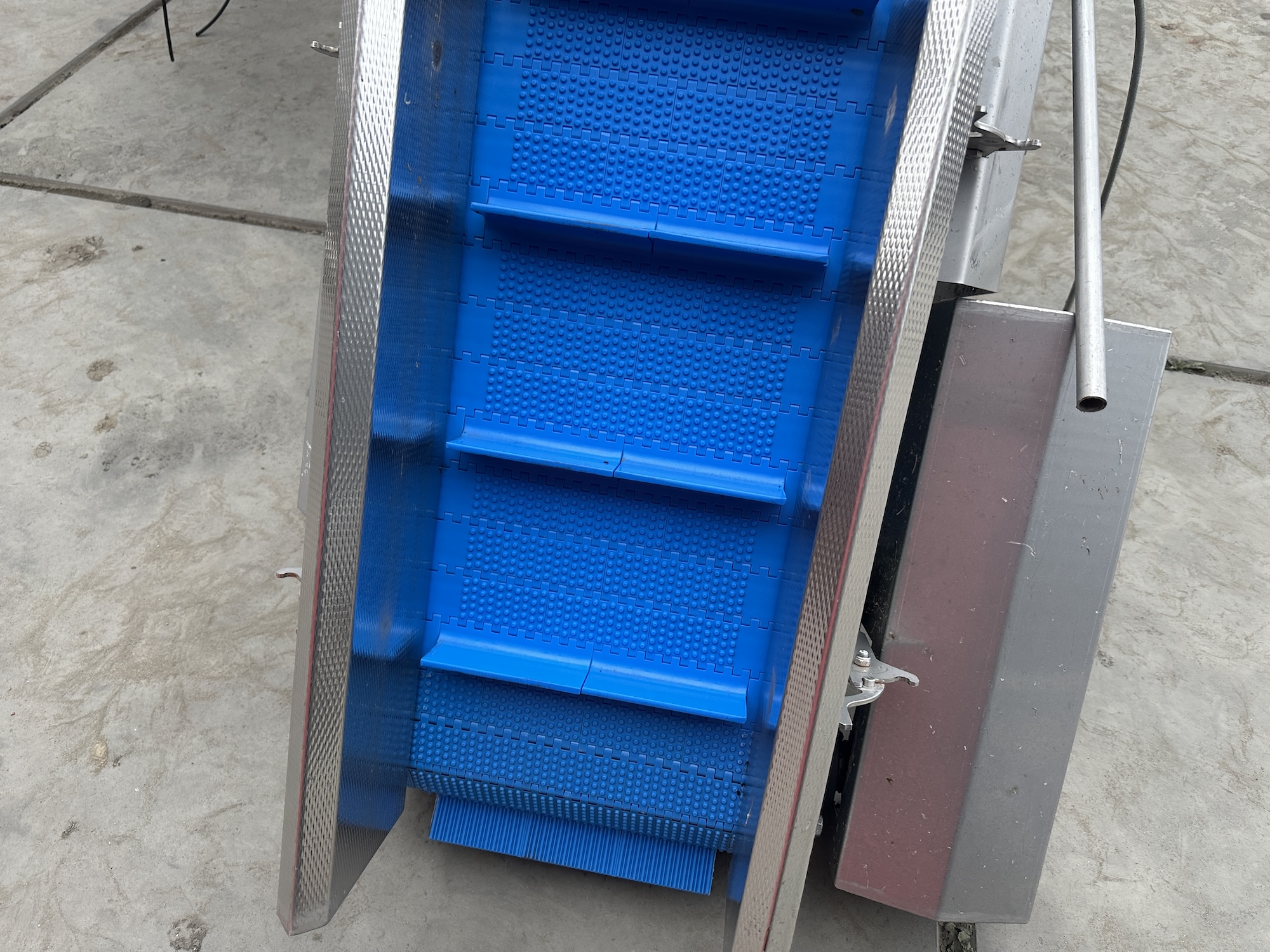 Used 2009 Jasa Mountec Z-elevating belt