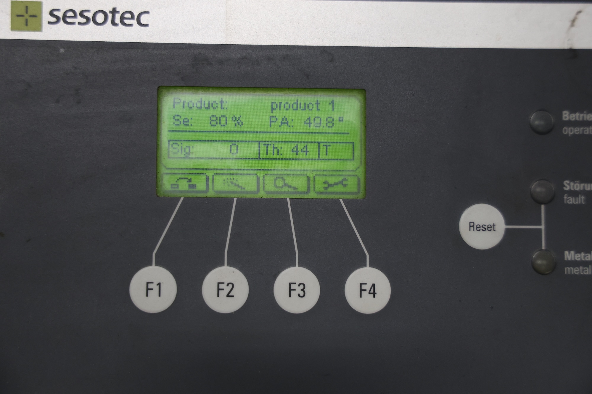 Used 2015 Sesotec Metal detector with reject